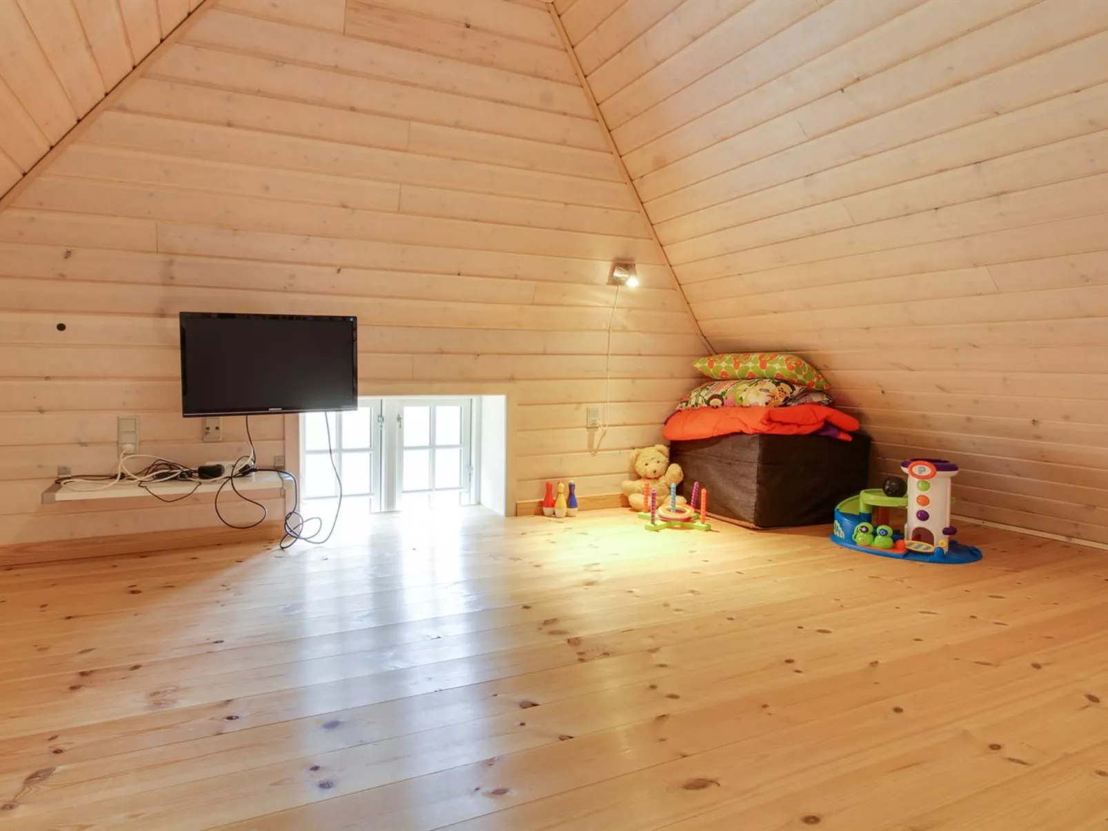 "Gudmund" - 3.9km from the sea-Dedans