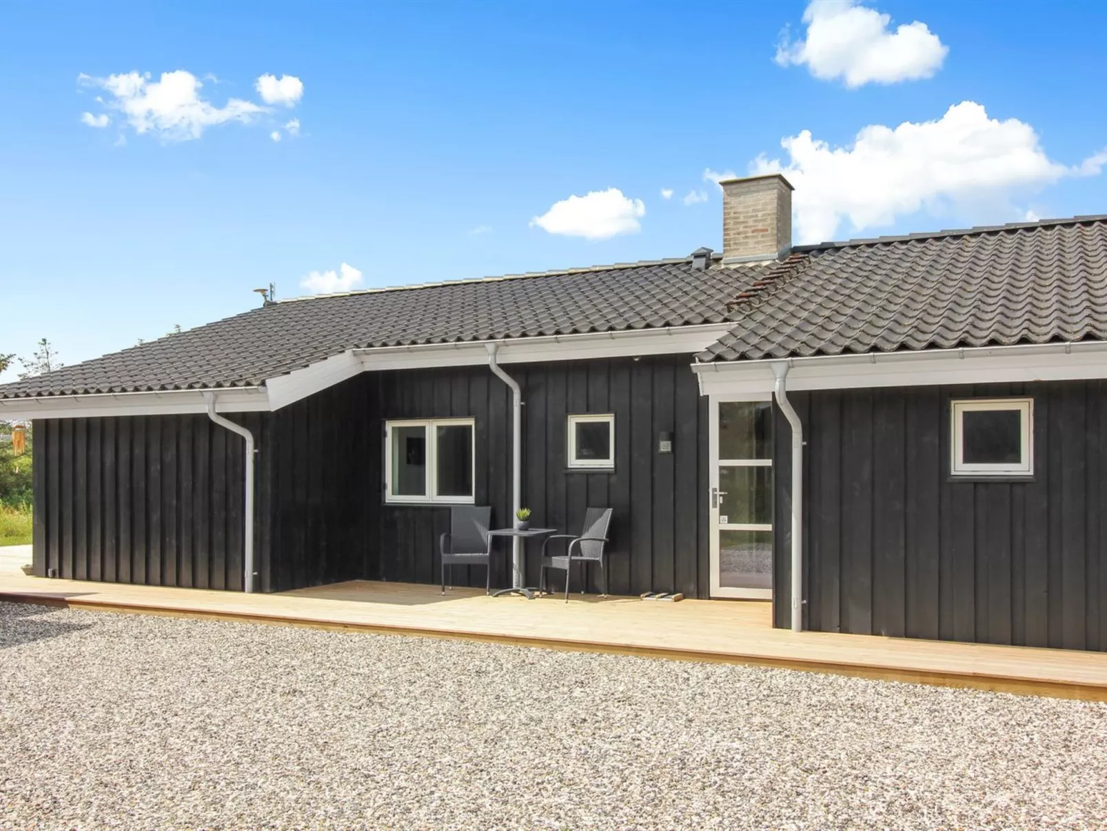 "Mayke" - 900m from the sea