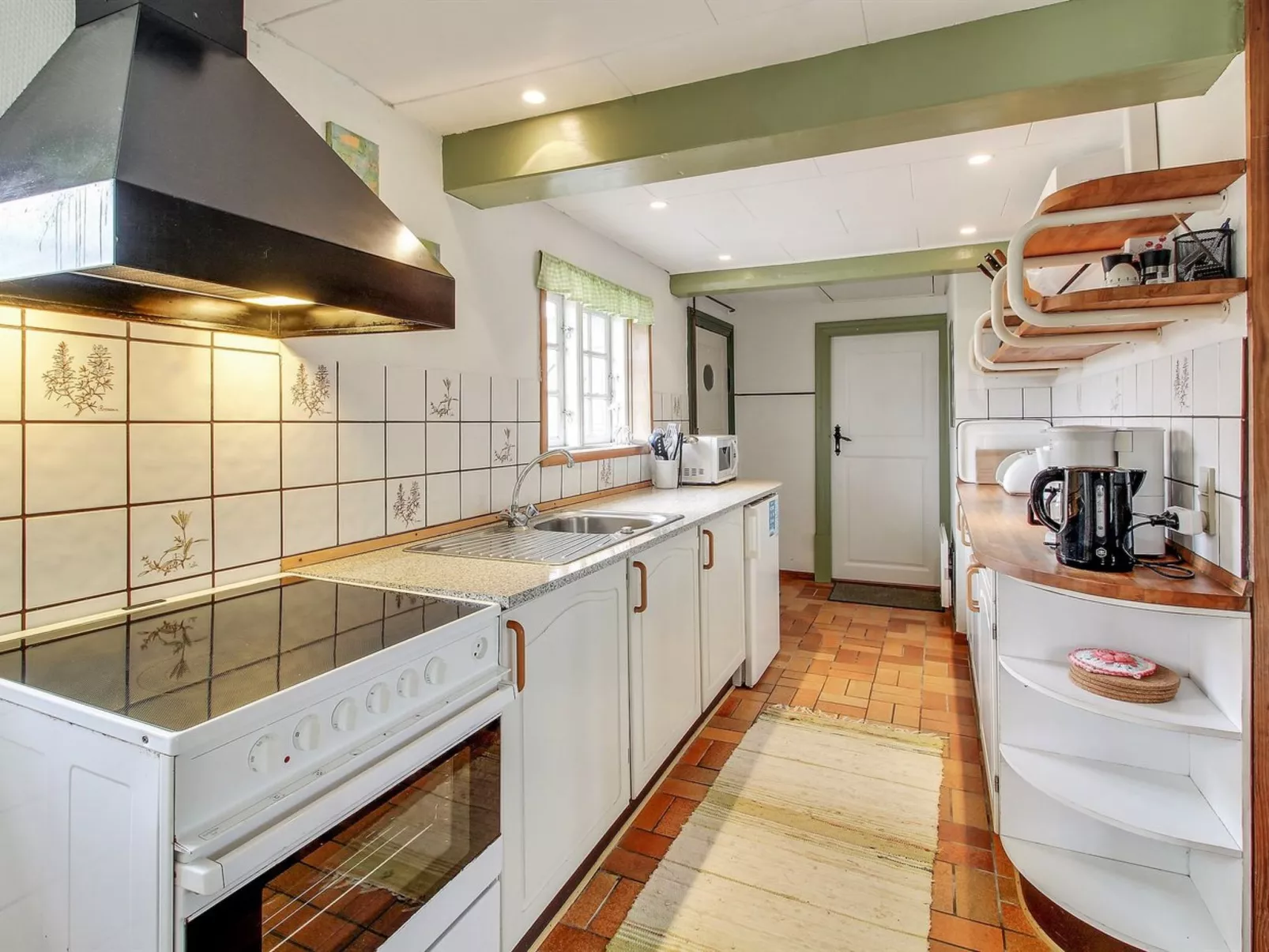 "Eduard" - 4.3km from the sea