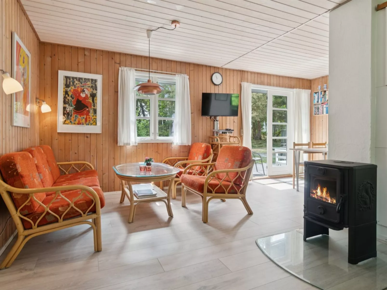 "Tom" - 125m from the sea