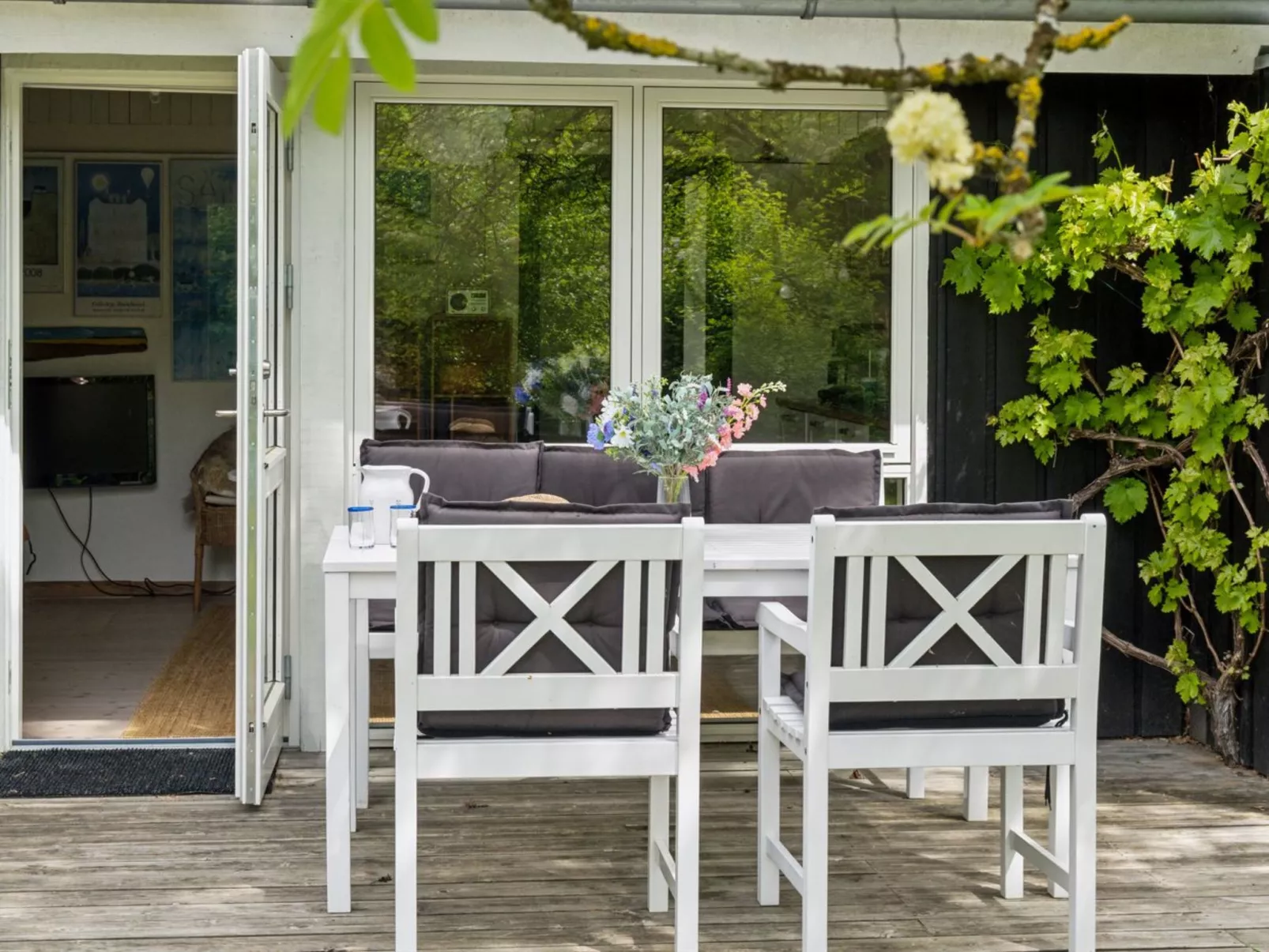 "Ilsabet" - 750m from the sea