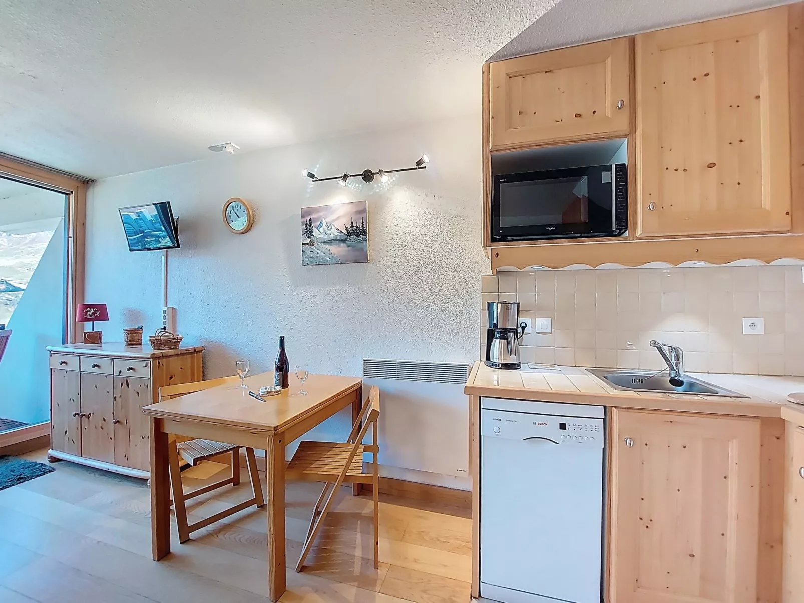 Brelin Evons 401-Drinnen