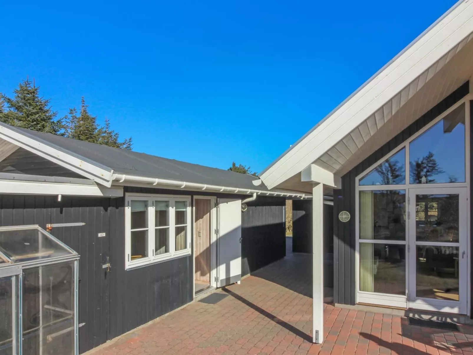 "Tilda" - 275m from the sea