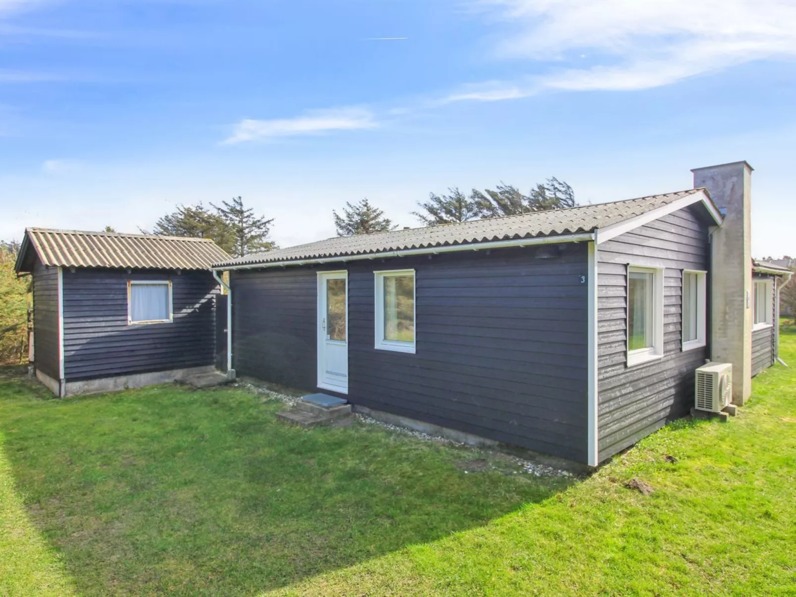 "Lisabeth" - 250m from the sea