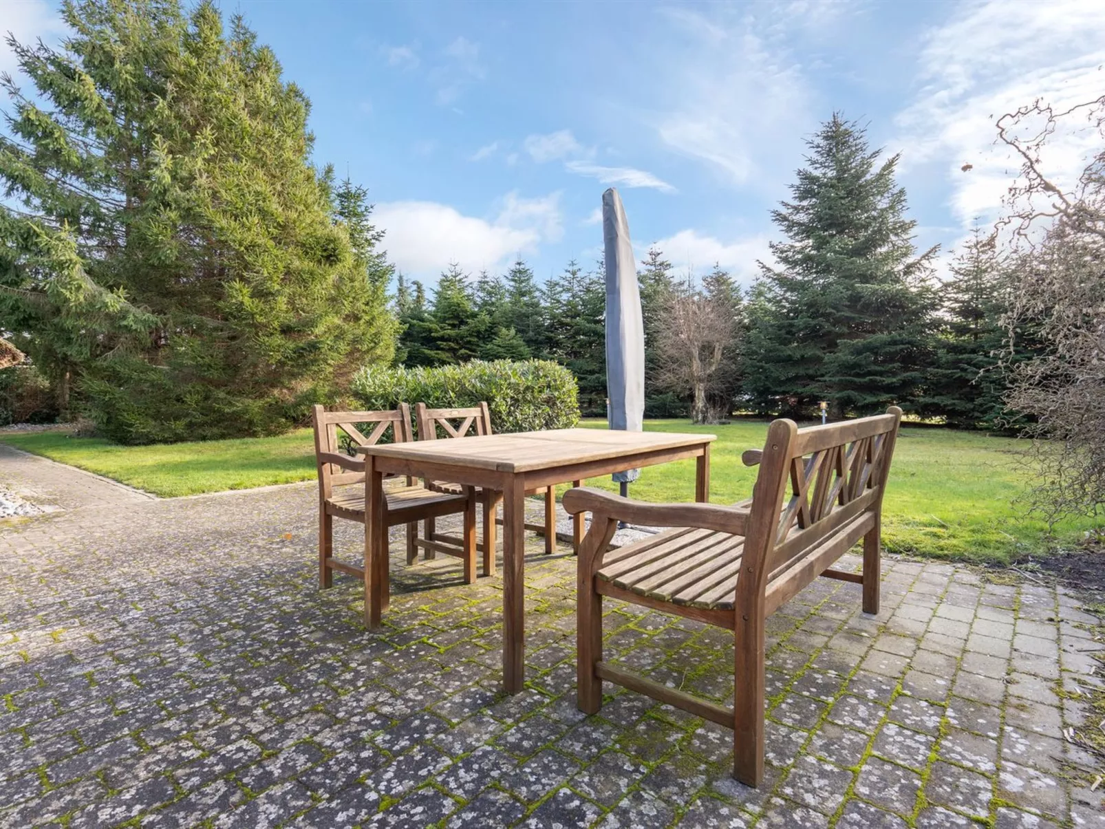 "Enia" - 870m from the sea