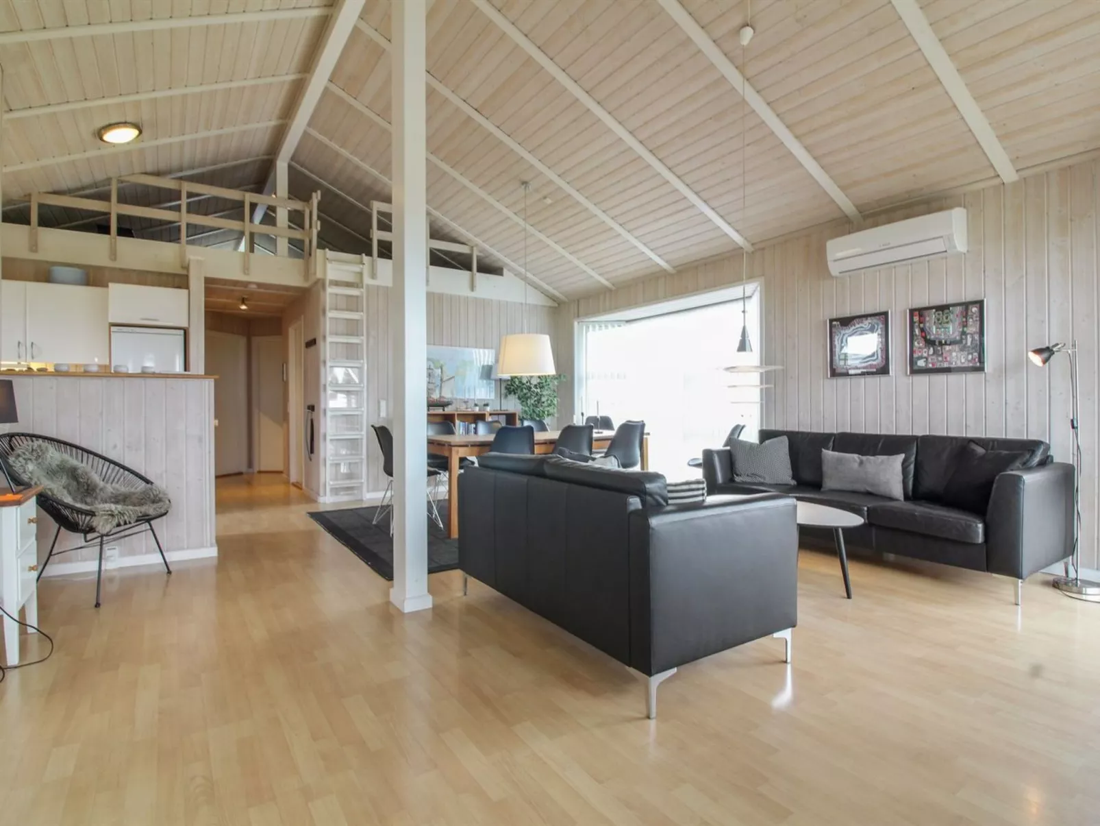 "Mette" - 98m from the sea