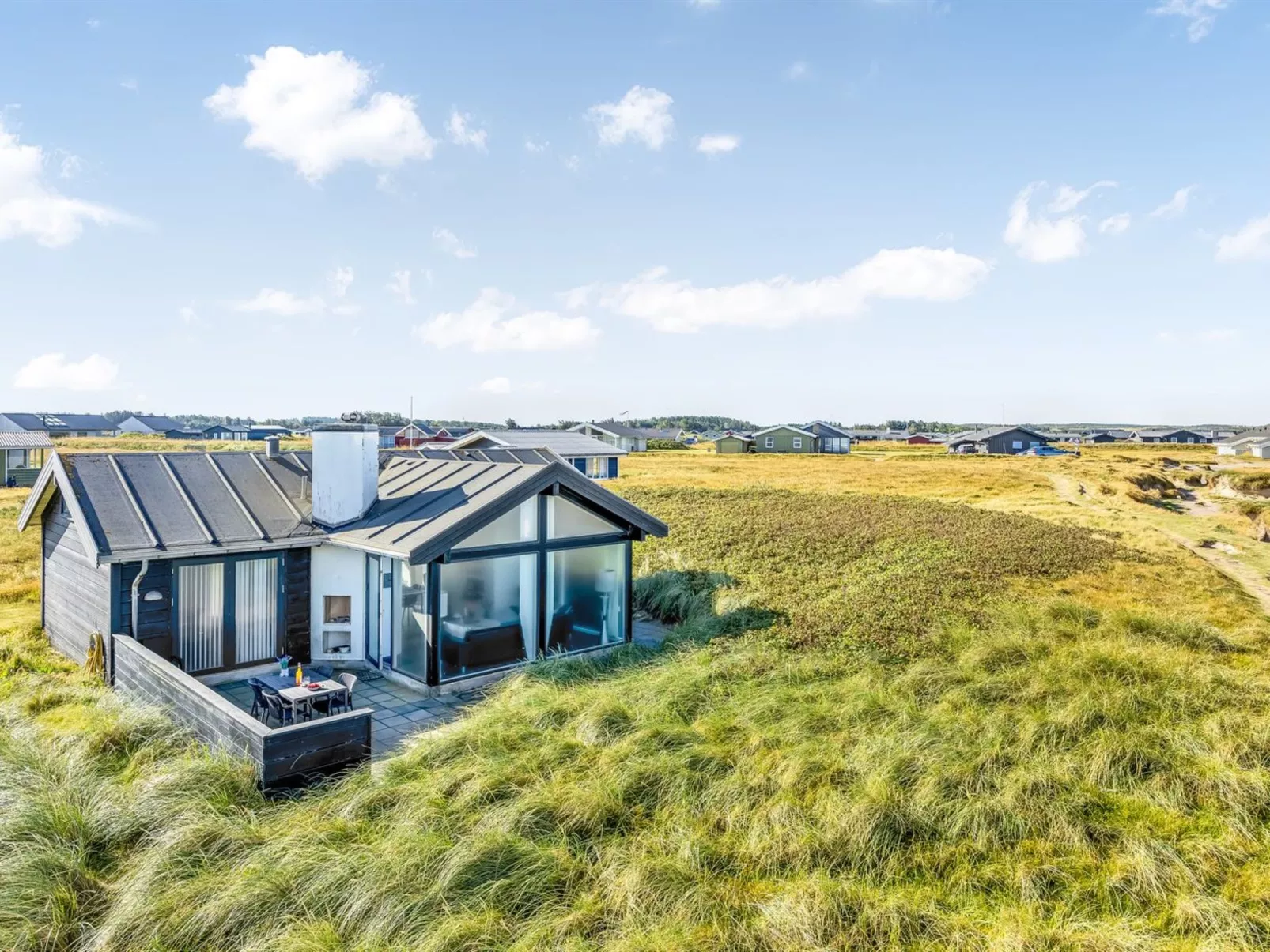 "Antonie" - 95m from the sea