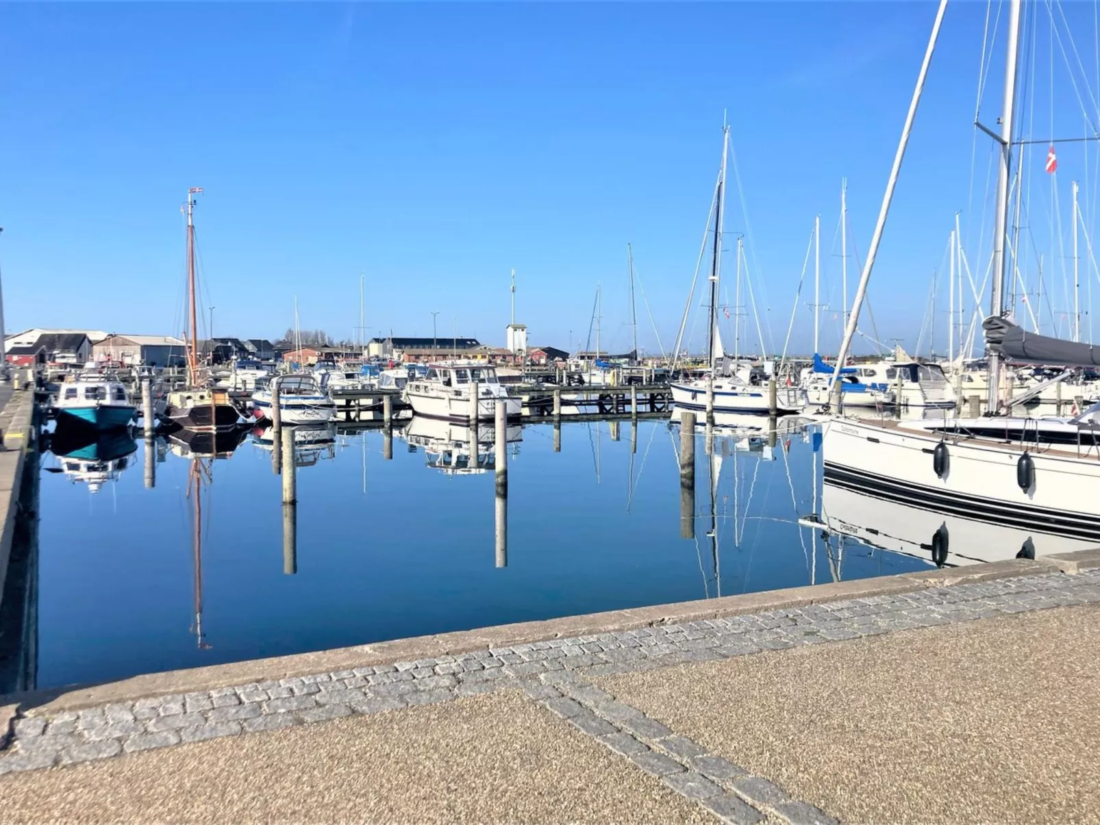 "Asmund" - 150m from the sea