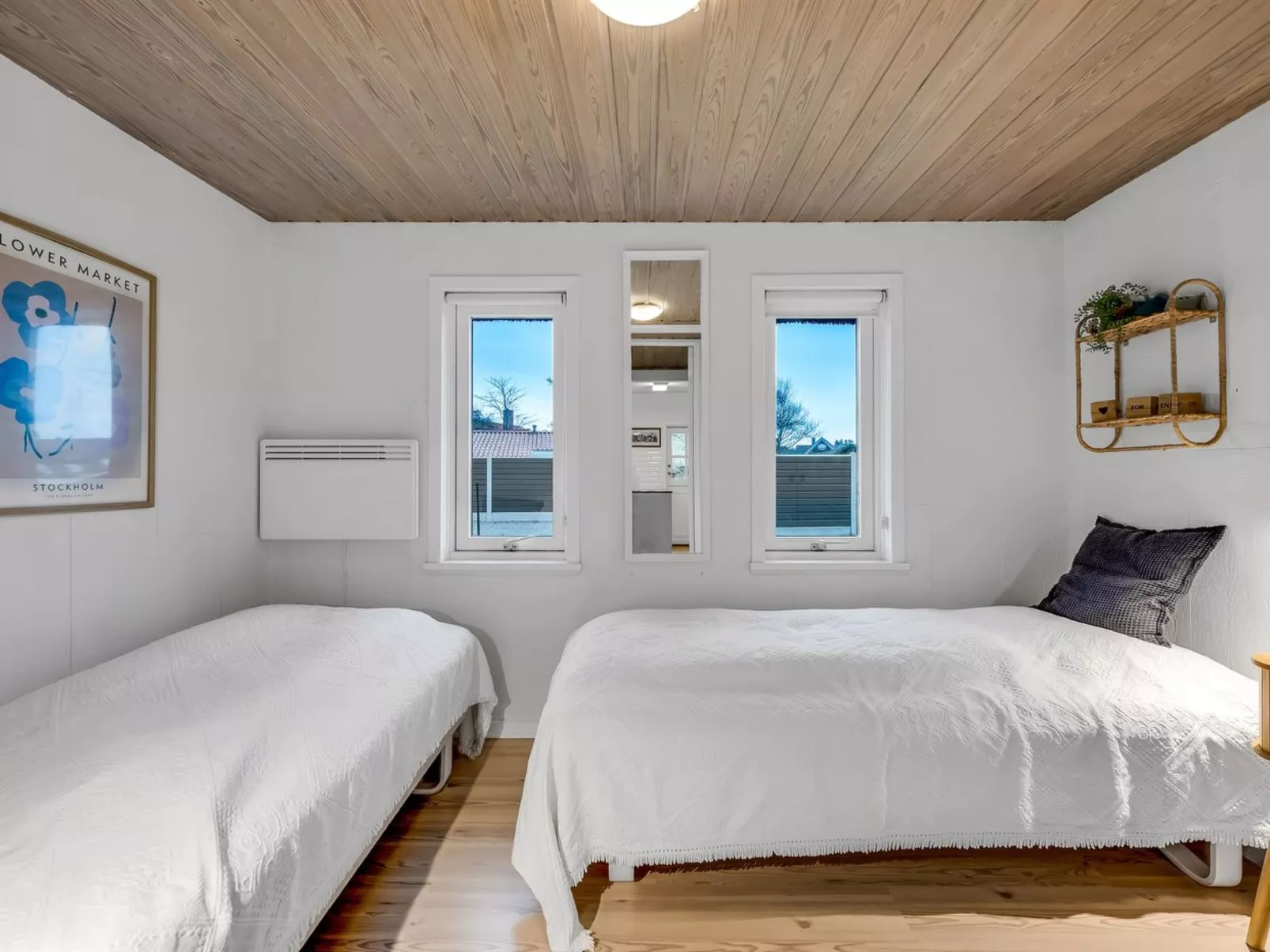 "Aila" - 1.4km from the sea