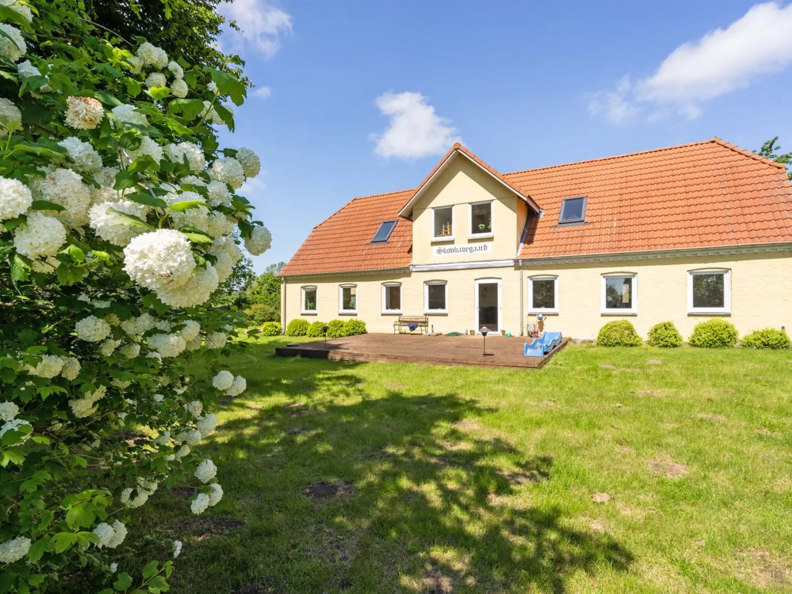 "Rouwen" - 1km from the sea