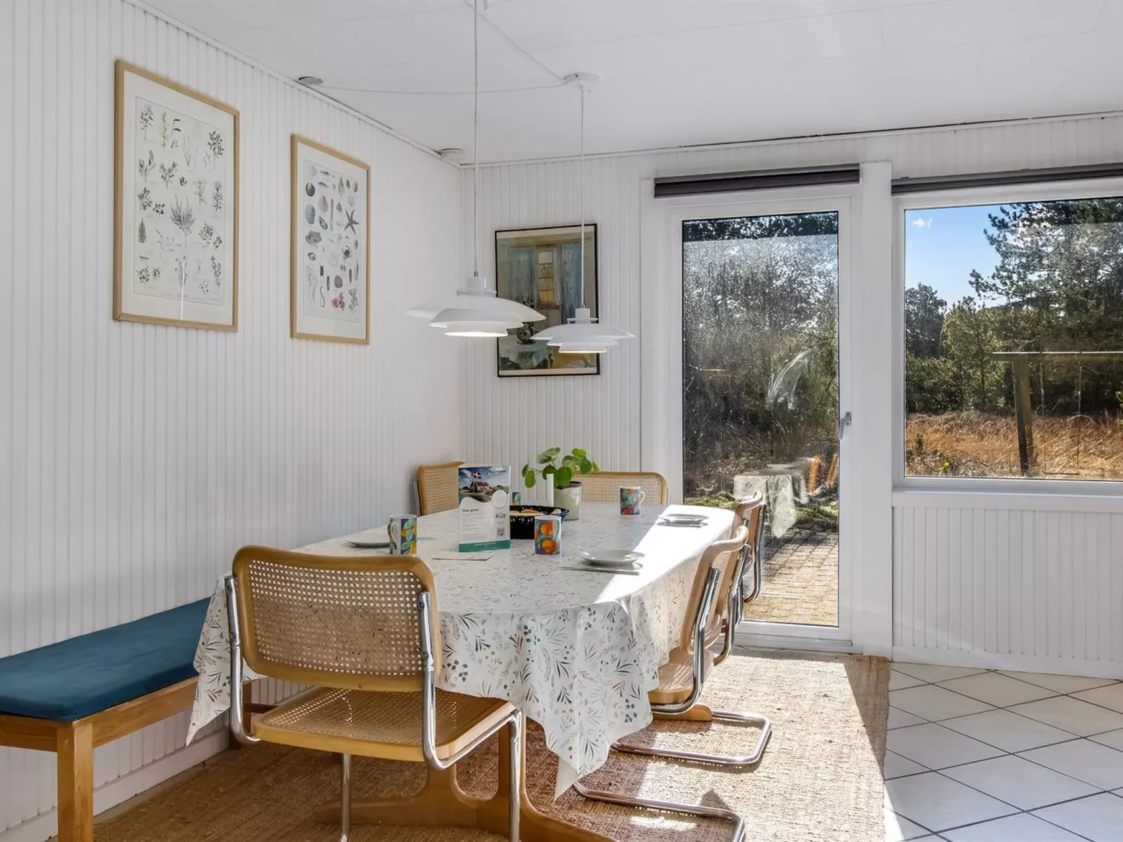 "Arnold" - 3.3km from the sea