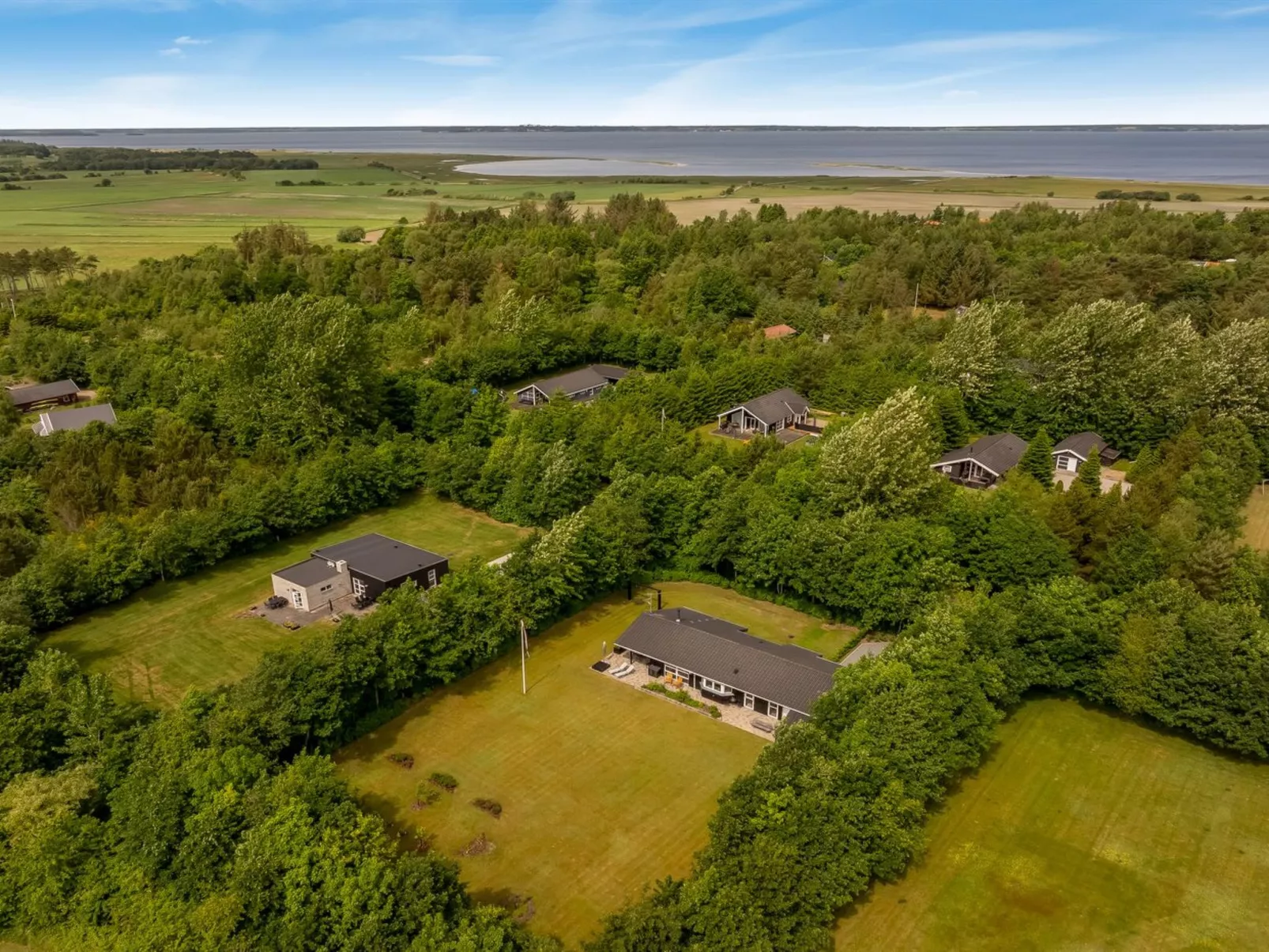 "Yorrit" - 500m to the fjord