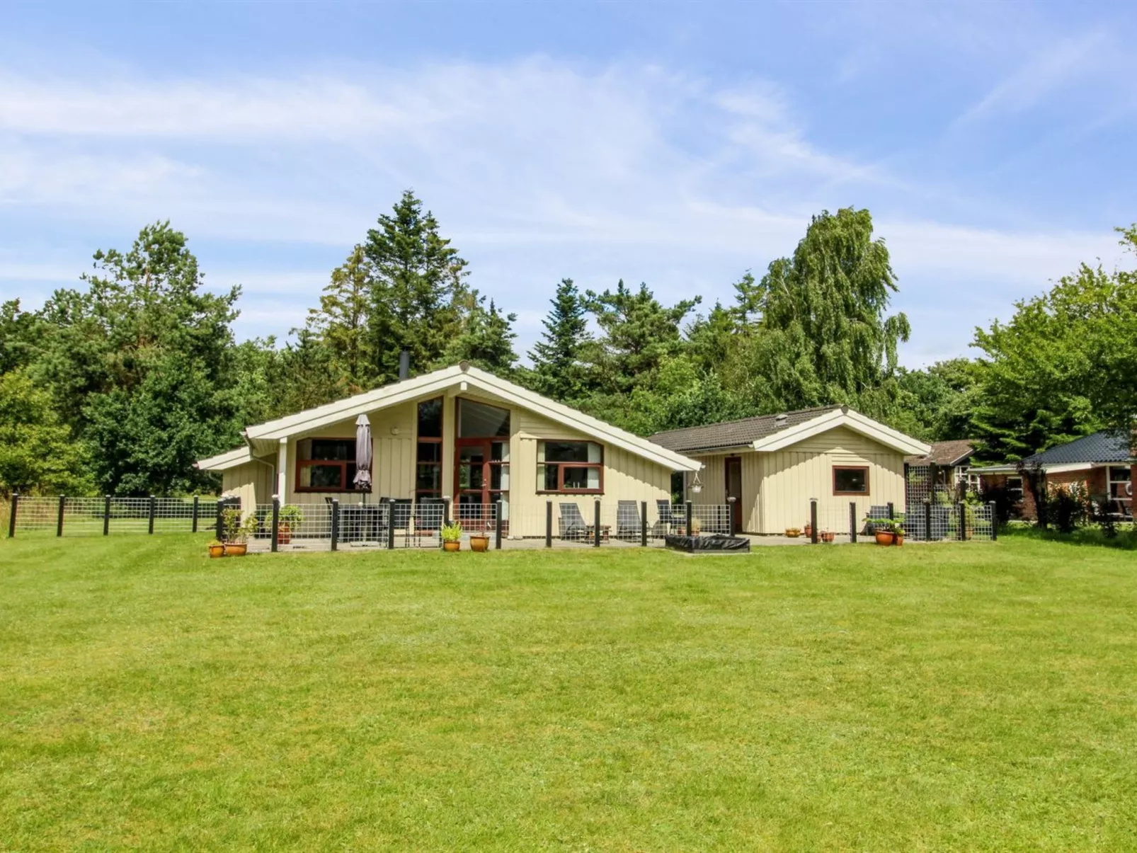 "Arvi" - 30km from the sea-Draußen