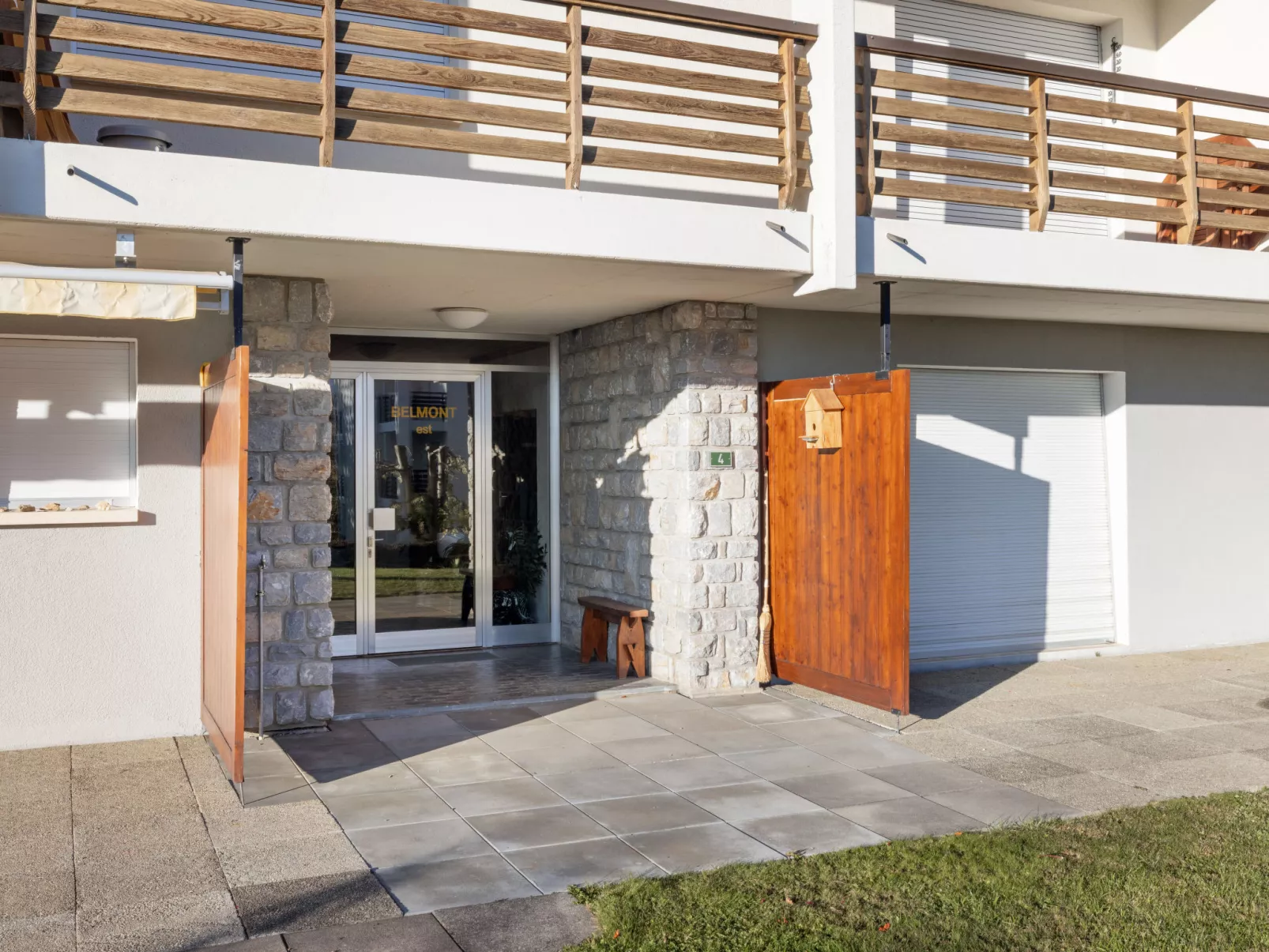 Belmont Ouest 75-Outside