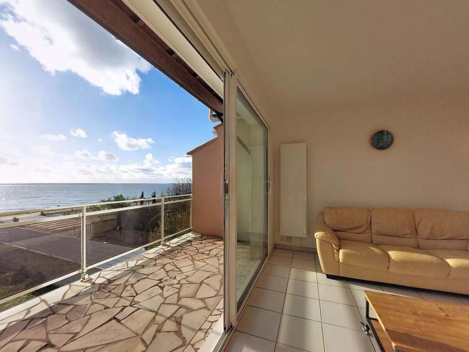 La Grande Côte-Inside