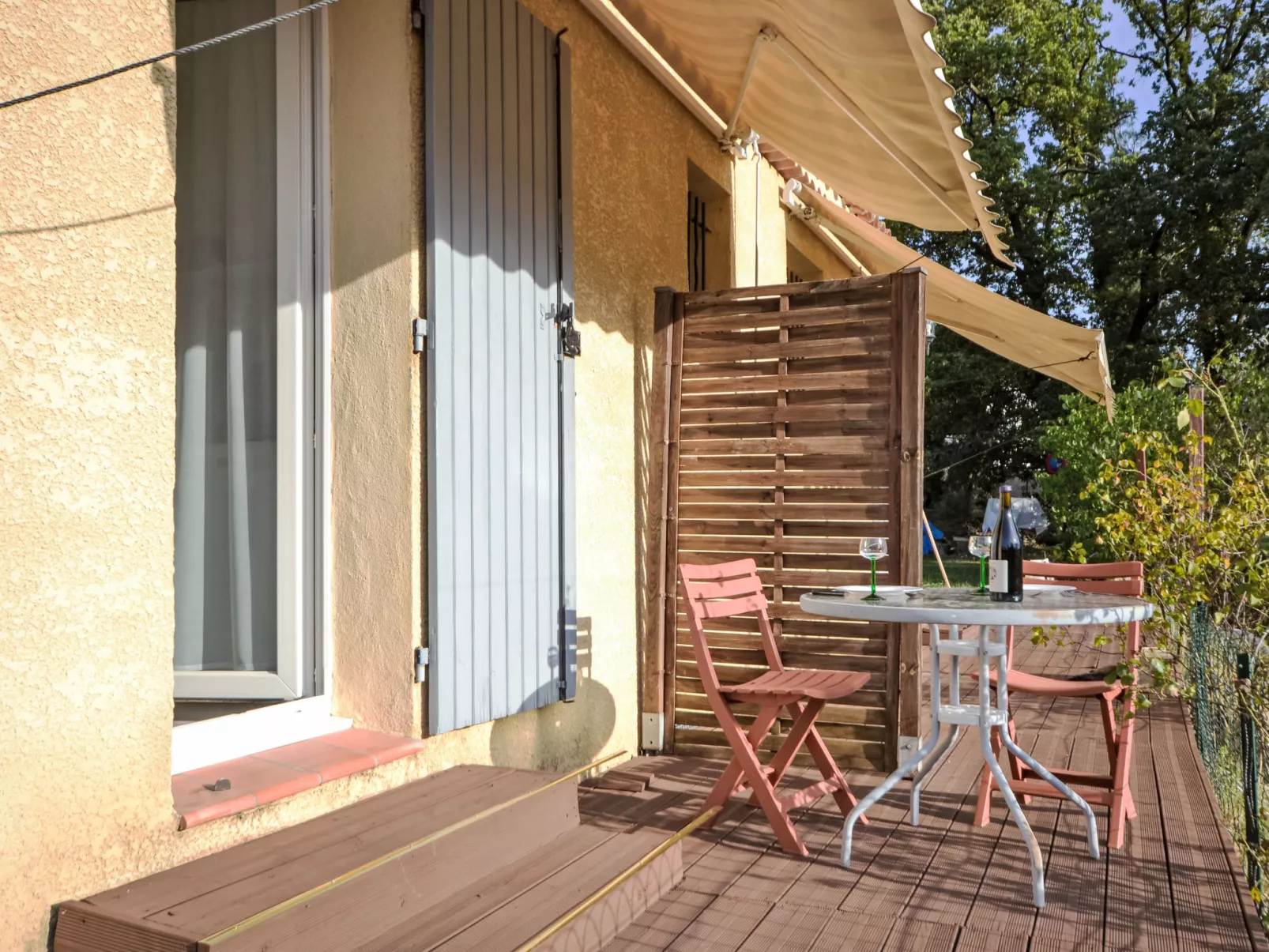 Le petit Verdillon-Outside