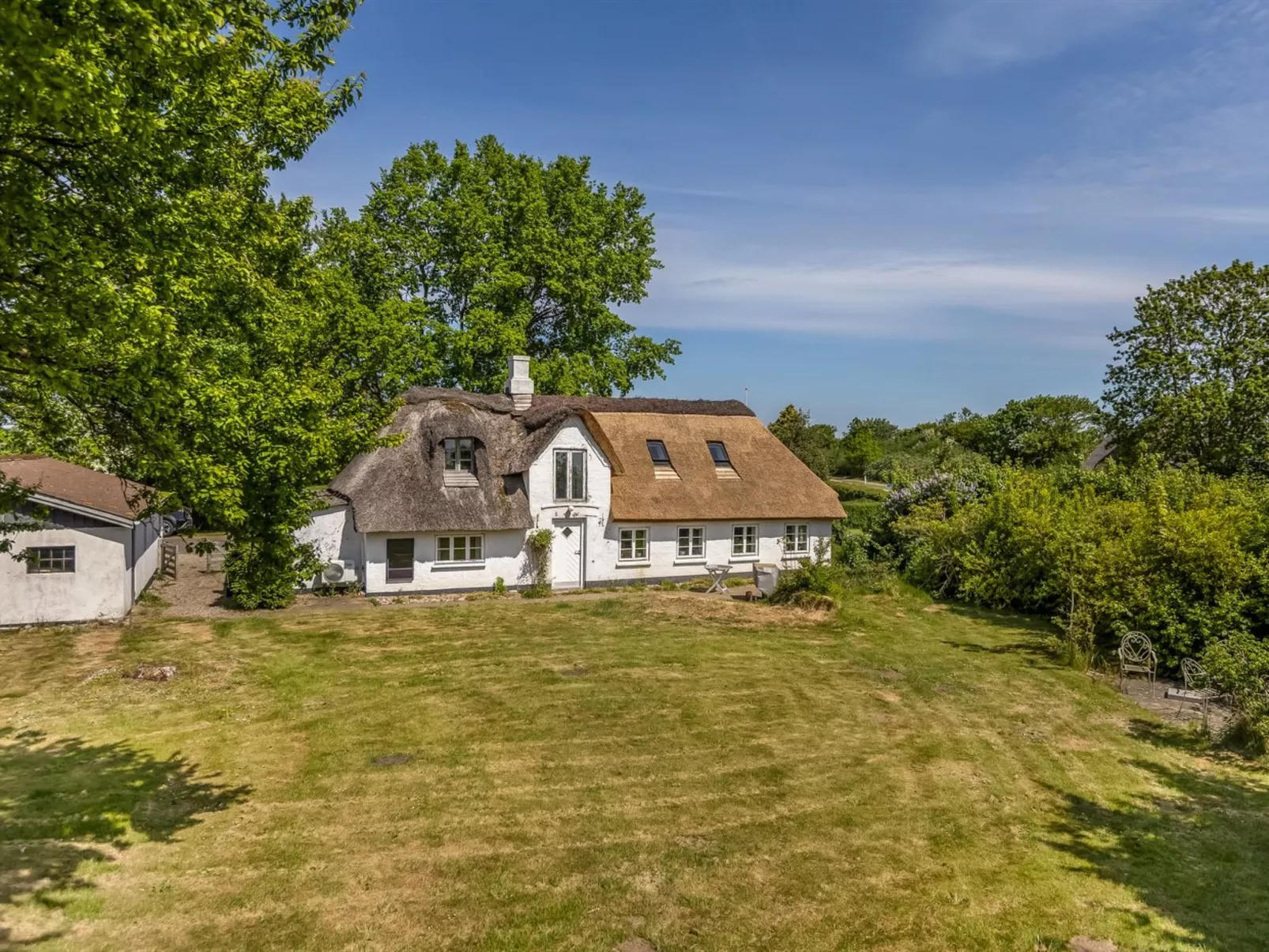 "Aughe" - 25km from the sea