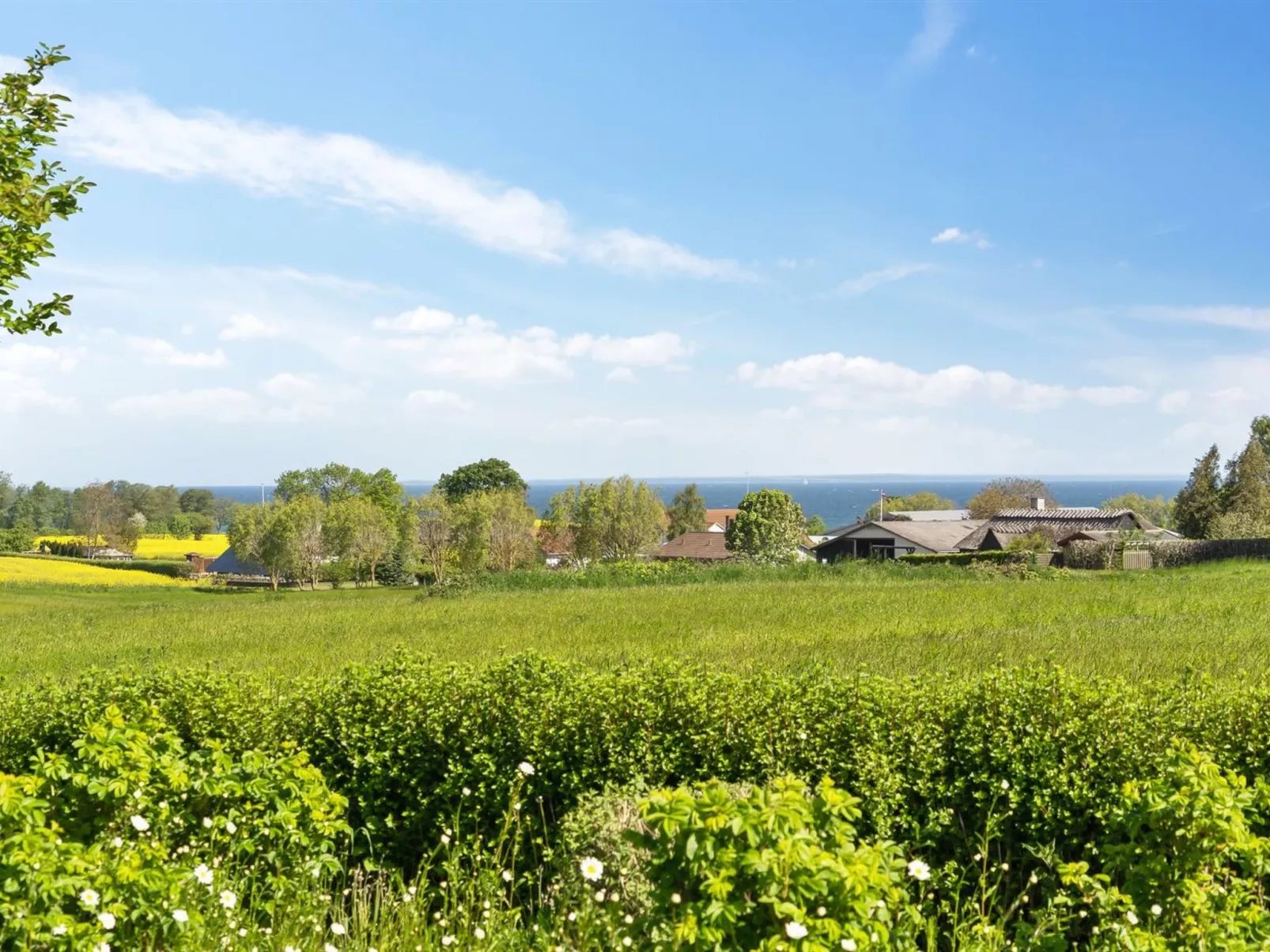 "Alma" - 400m from the sea