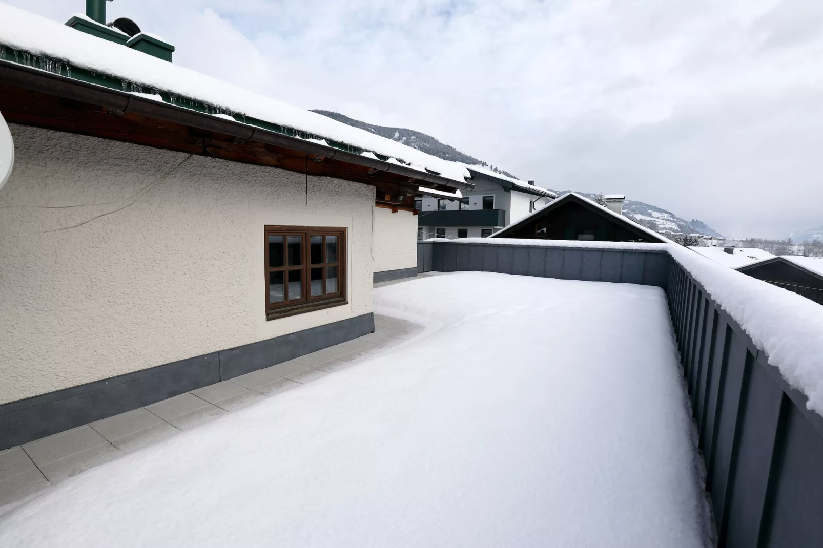 Grosszügiges Charmantes Apartment im Familiendorf - Uttendorf-Exterior winter