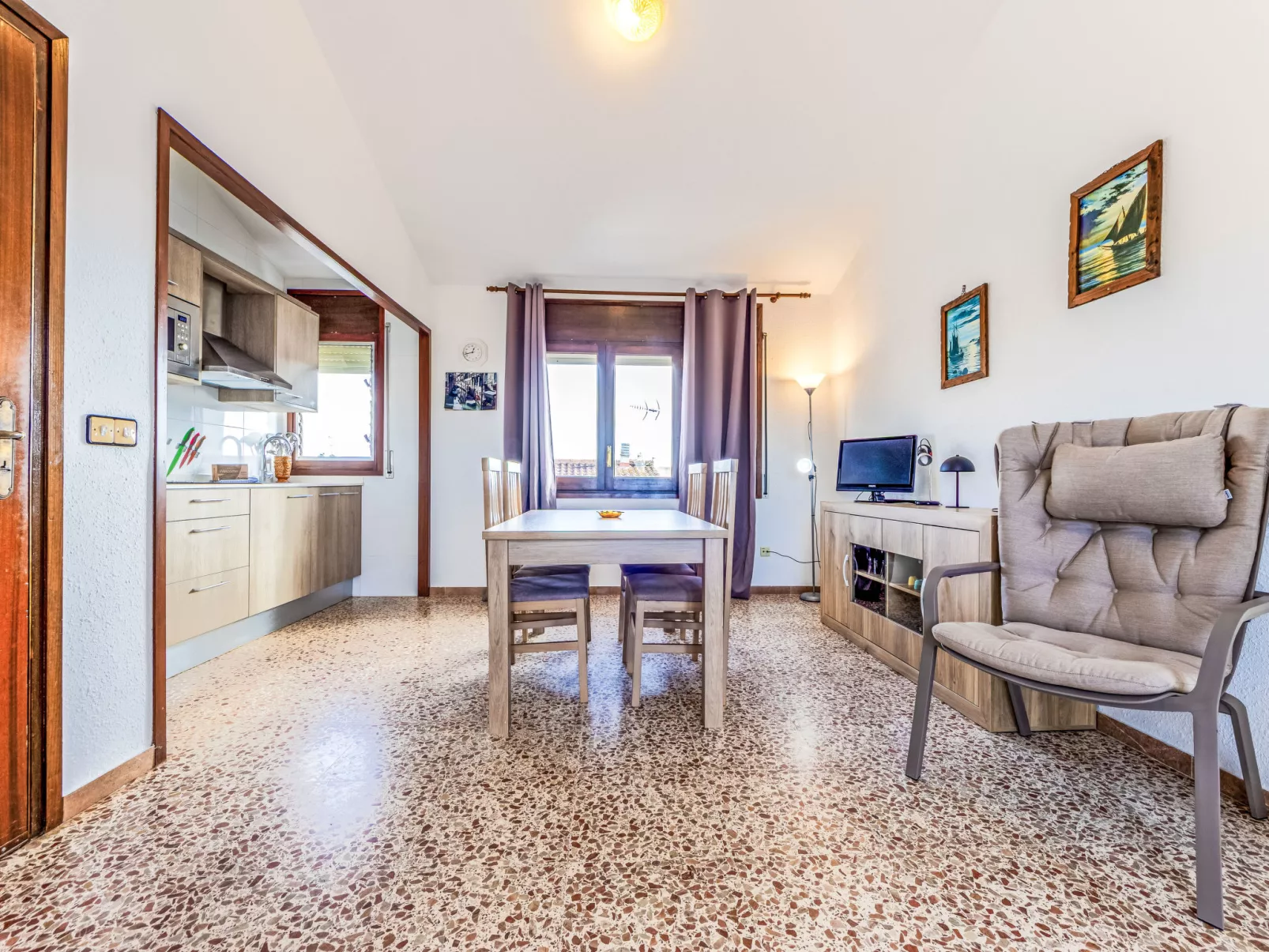 Drassanes III-Inside