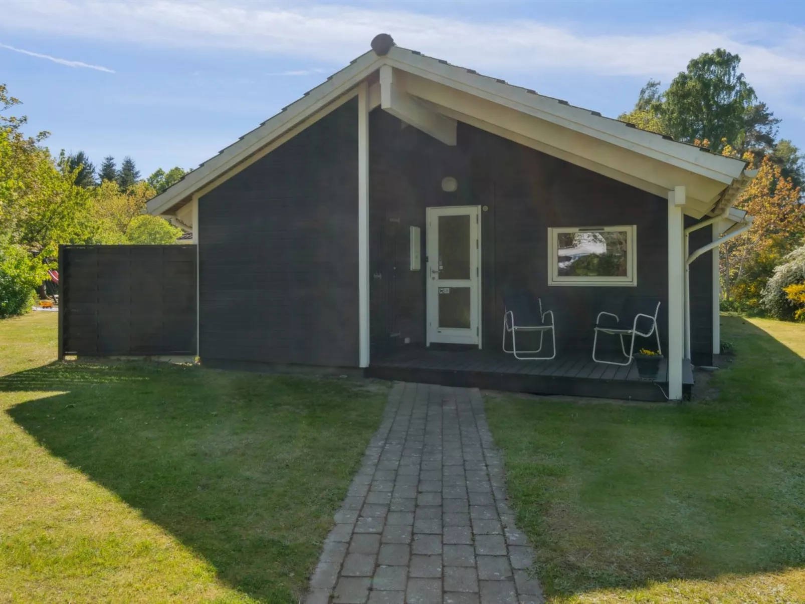 "Sophi" - 425m from the sea