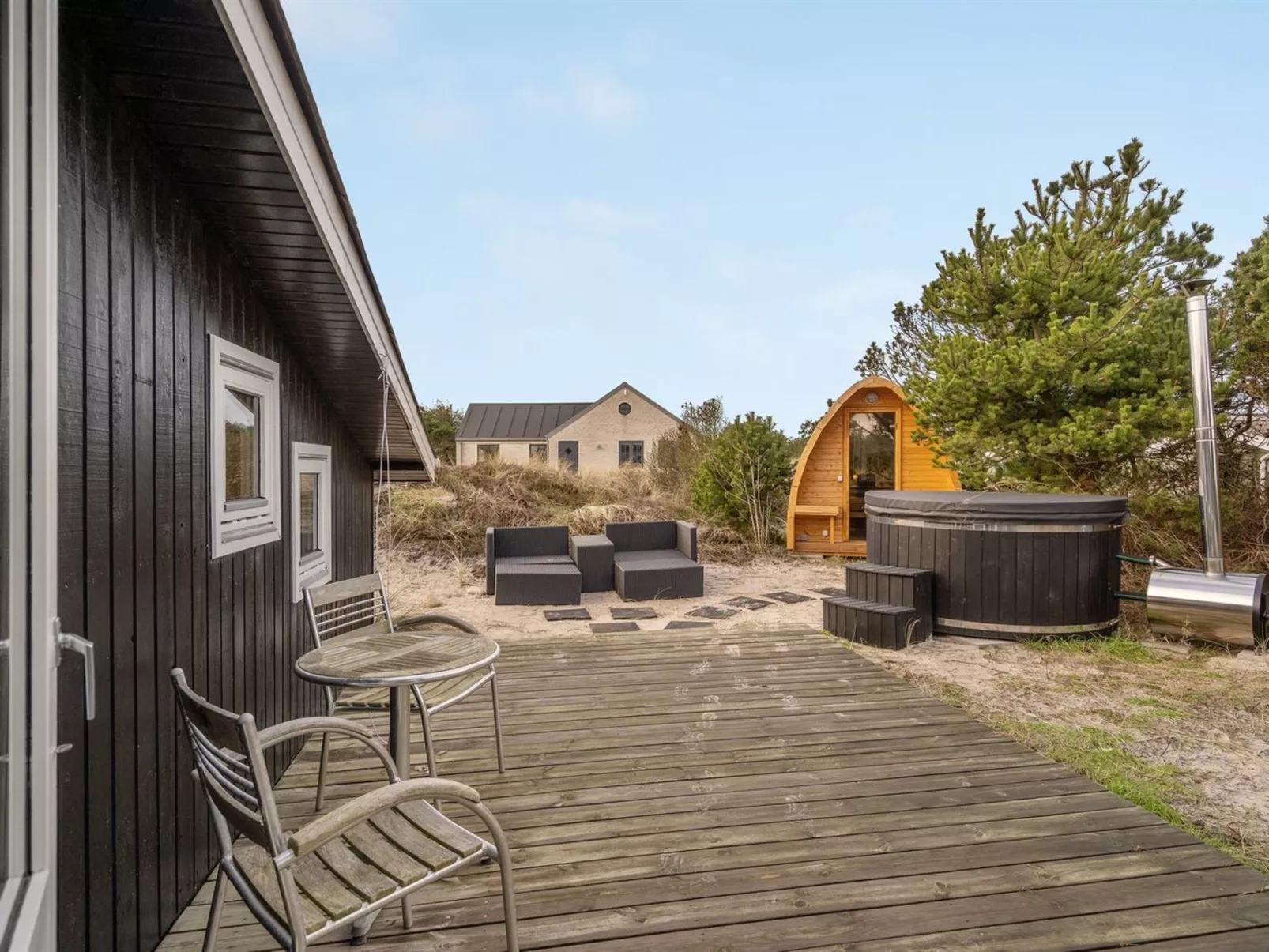 "Julan" - 600m from the sea