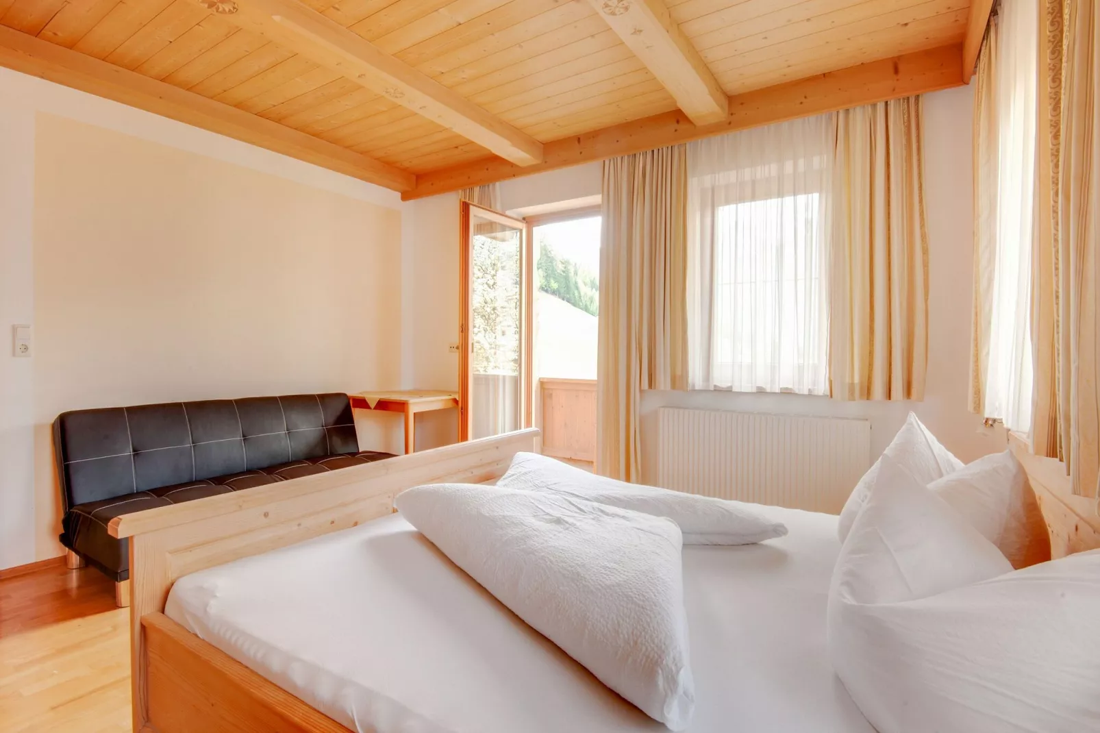 Klammerhof - Dorfblick klein-Bedroom