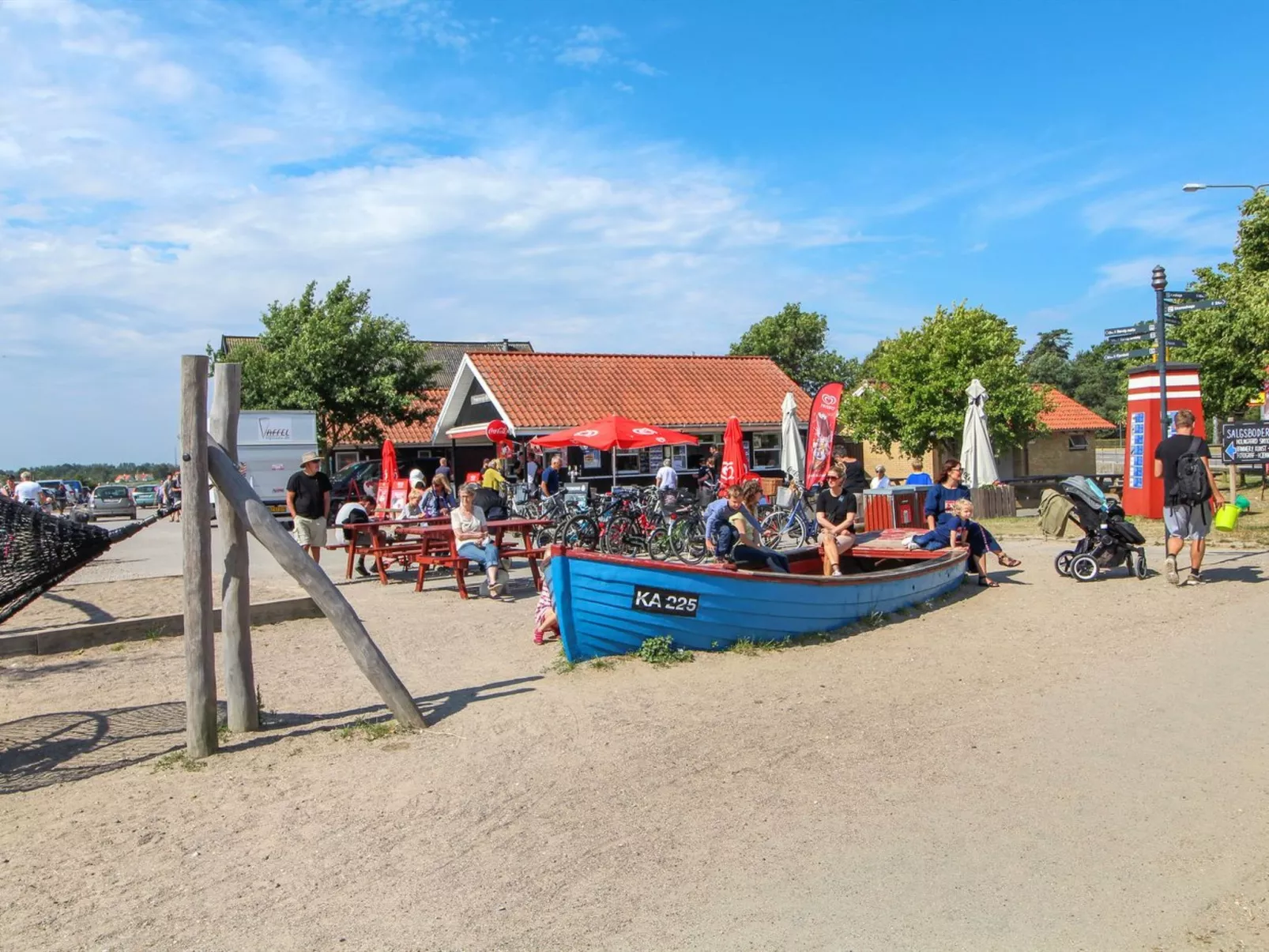 "Anniek" - 1km to the fjord