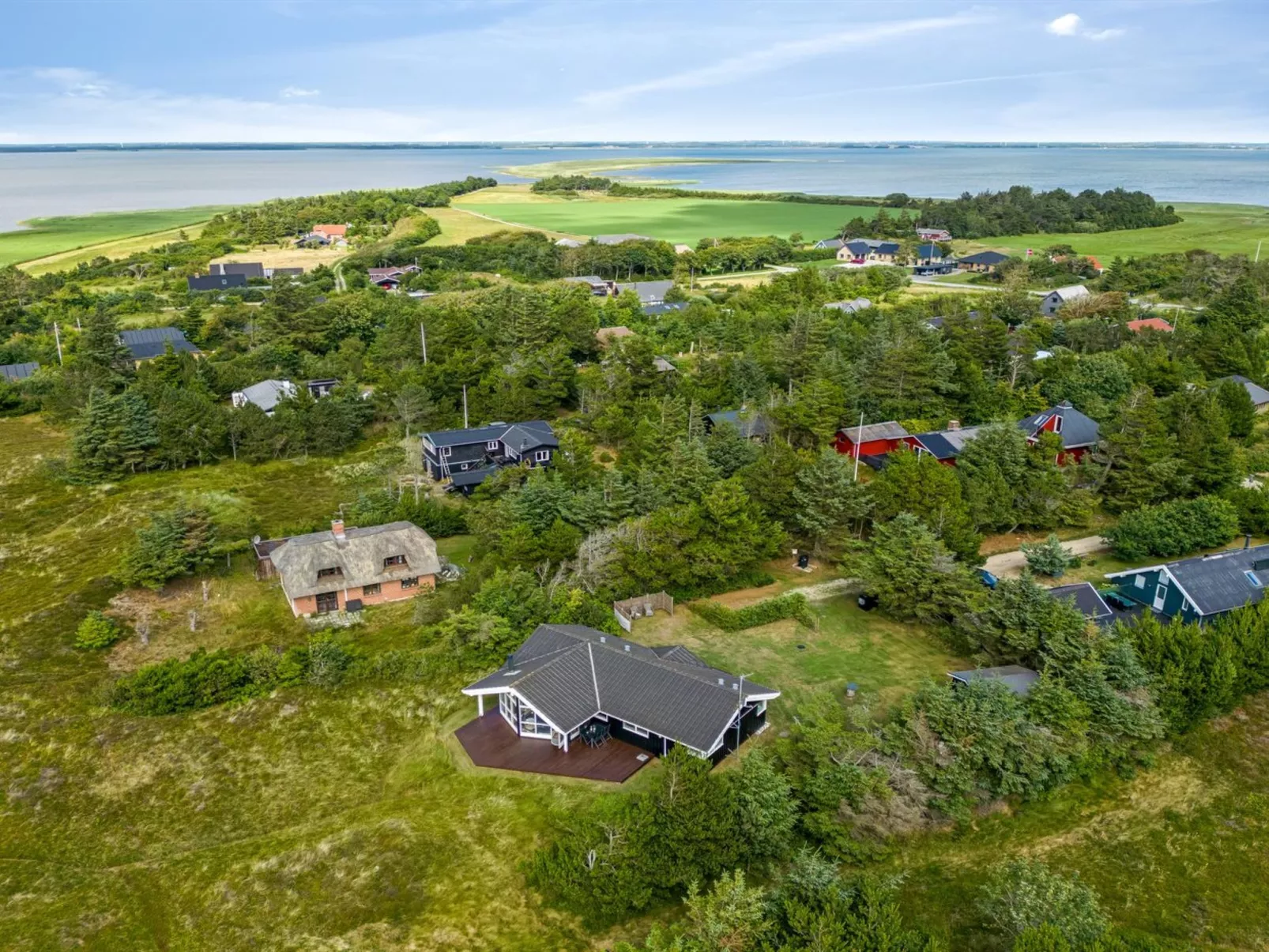 "Leona" - 250m to the fjord