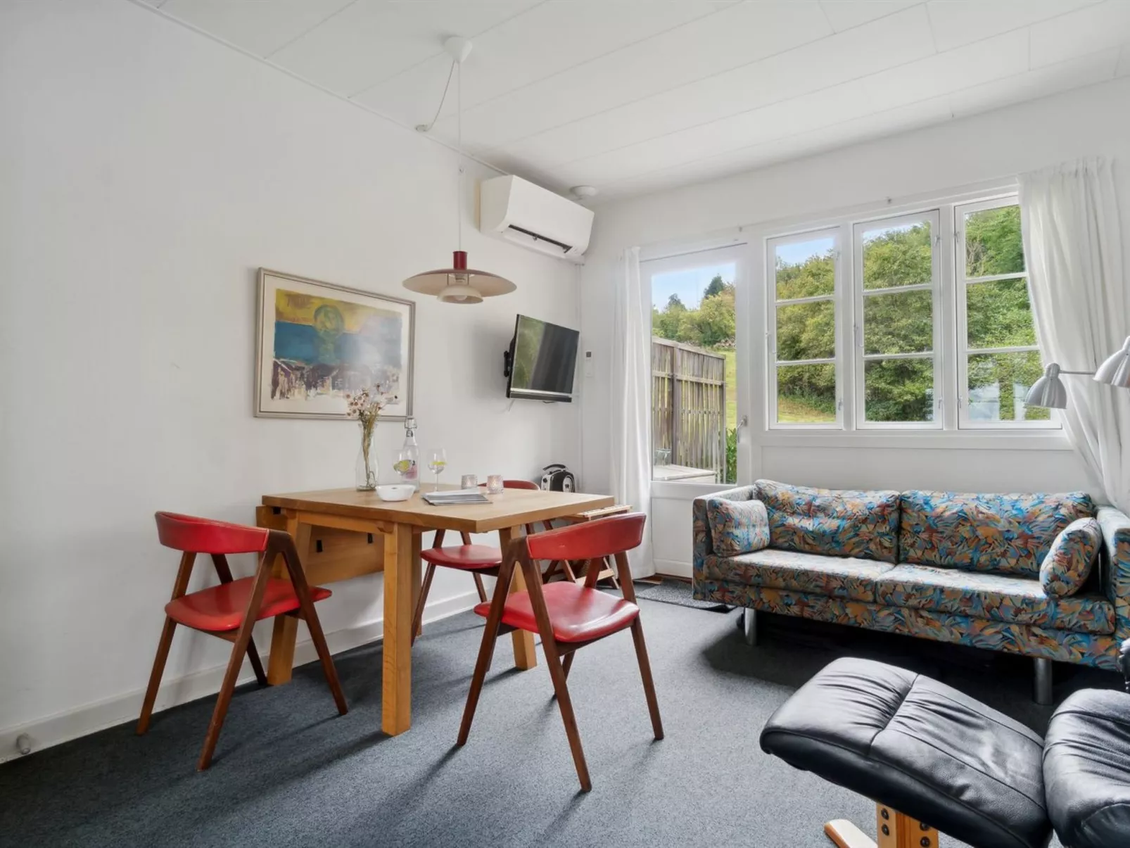 "Zina" - 25m from the sea