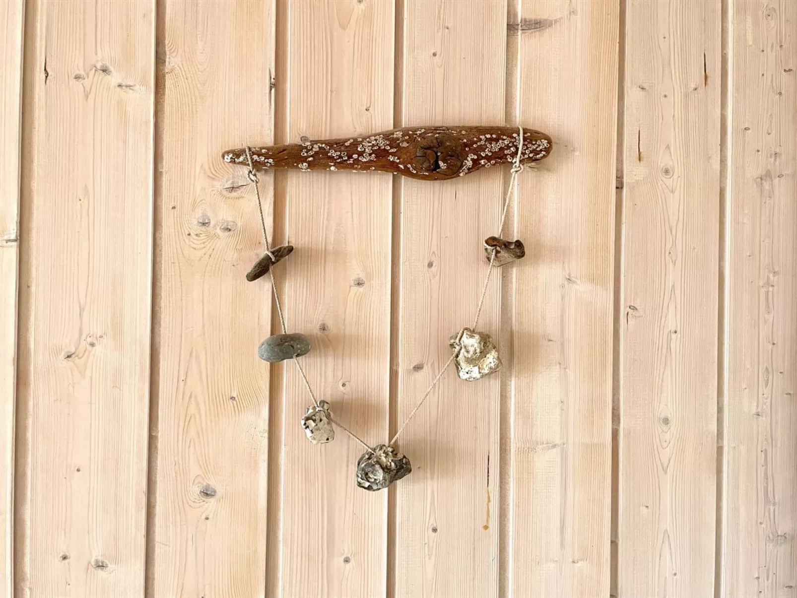 "Ely" - 300m from the sea