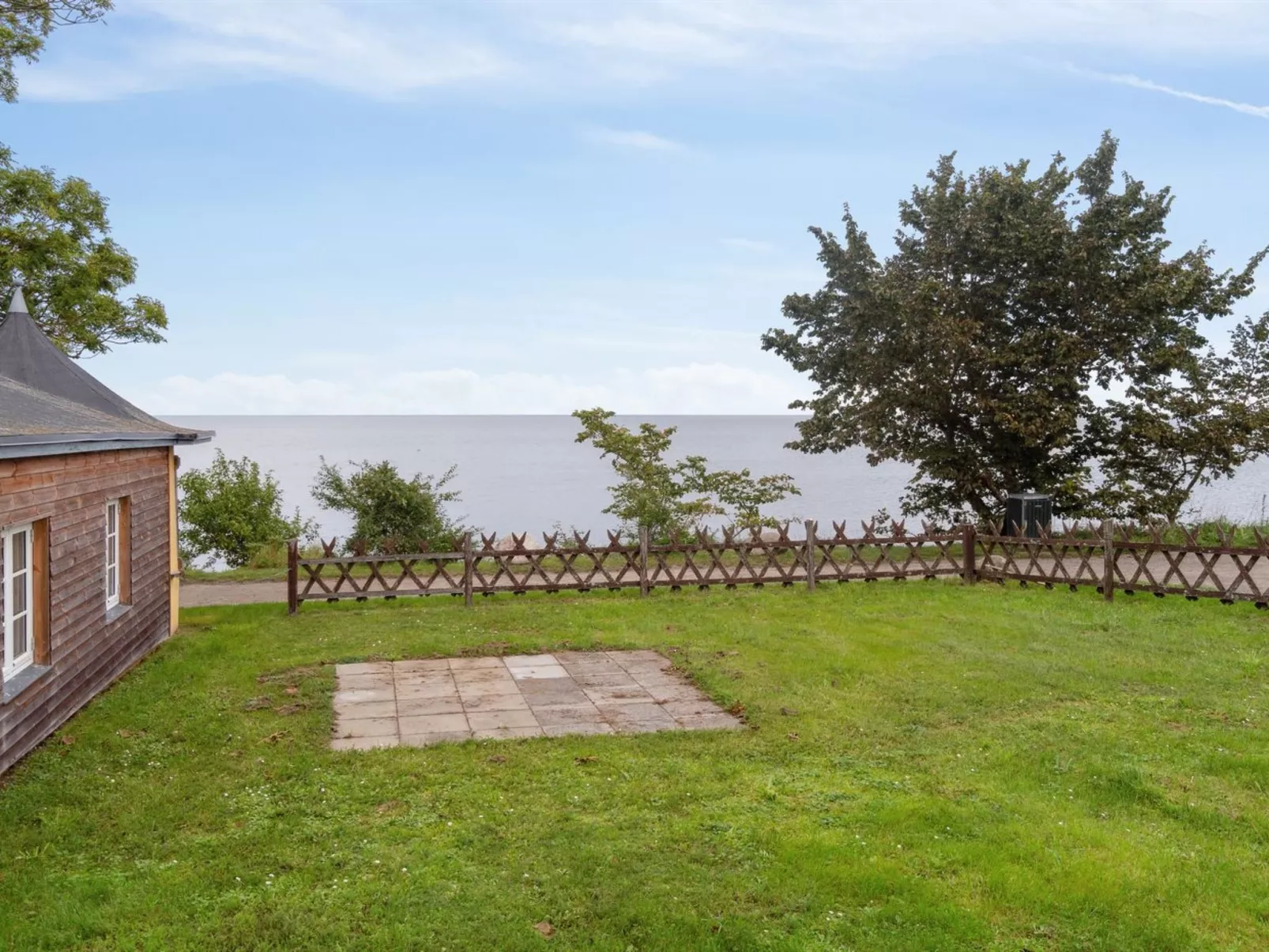 "Alfred" - 25m from the sea