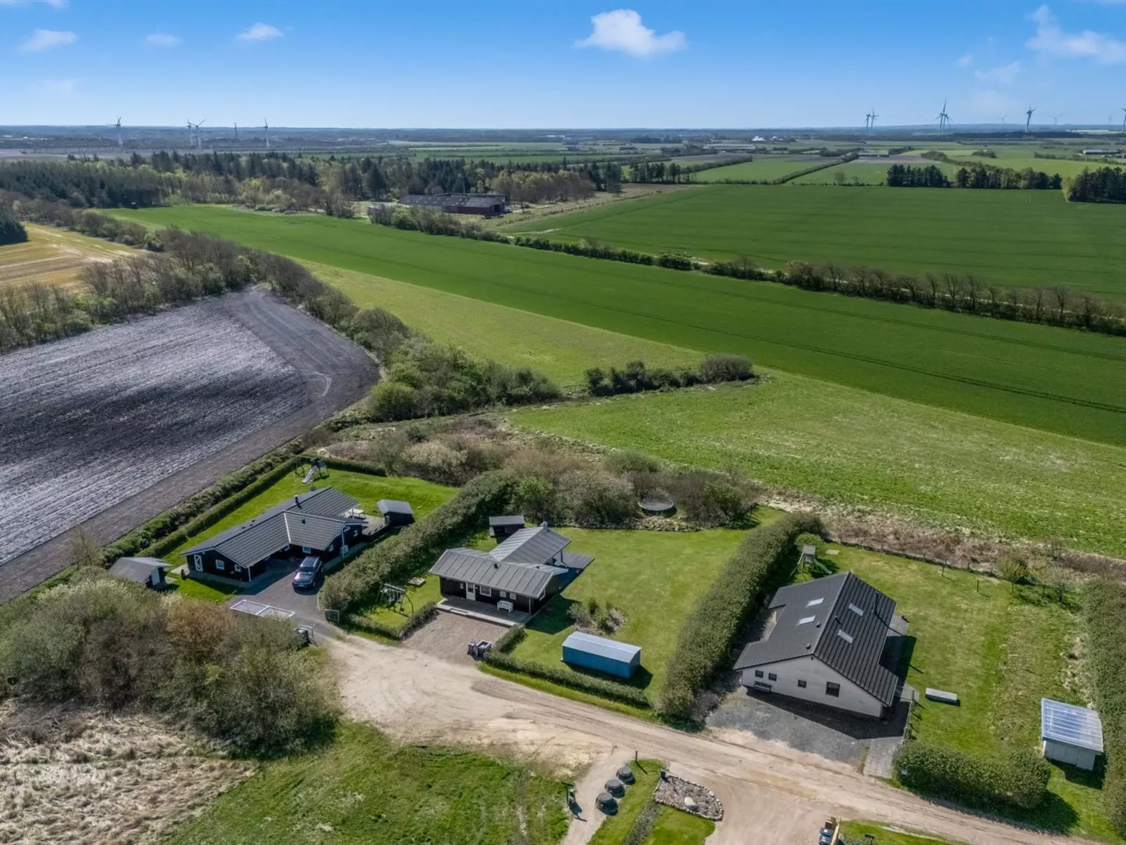 "Holm" - 700m to the fjord-Outside