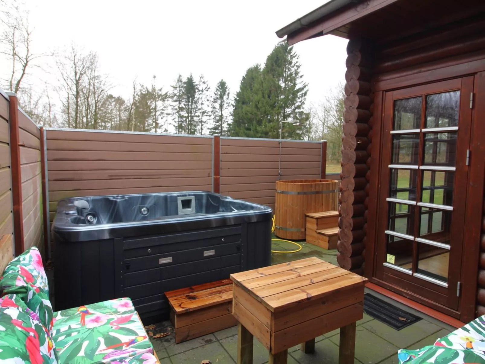 "Frederica" - 30km from the sea