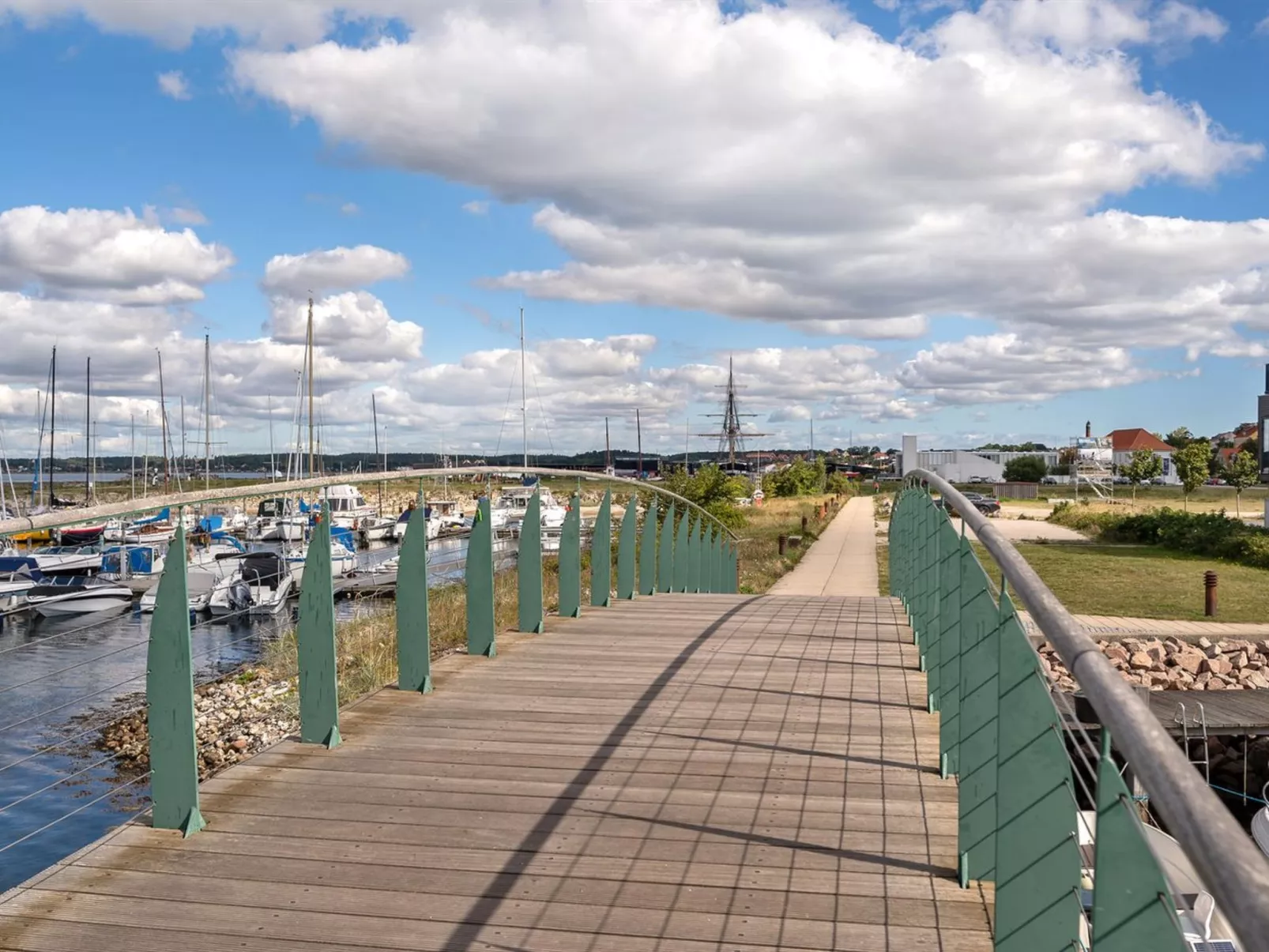 "Heigo" - 25m from the sea