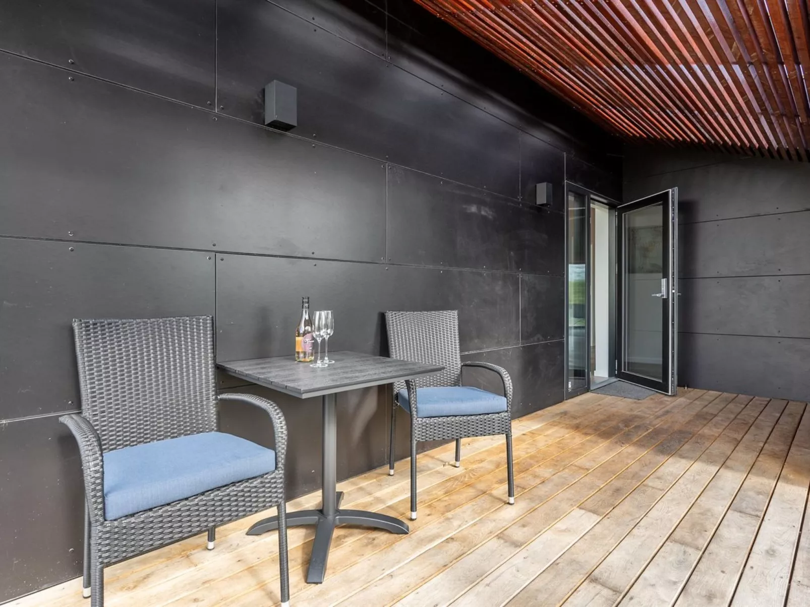 "Emilie" - 250m to the fjord