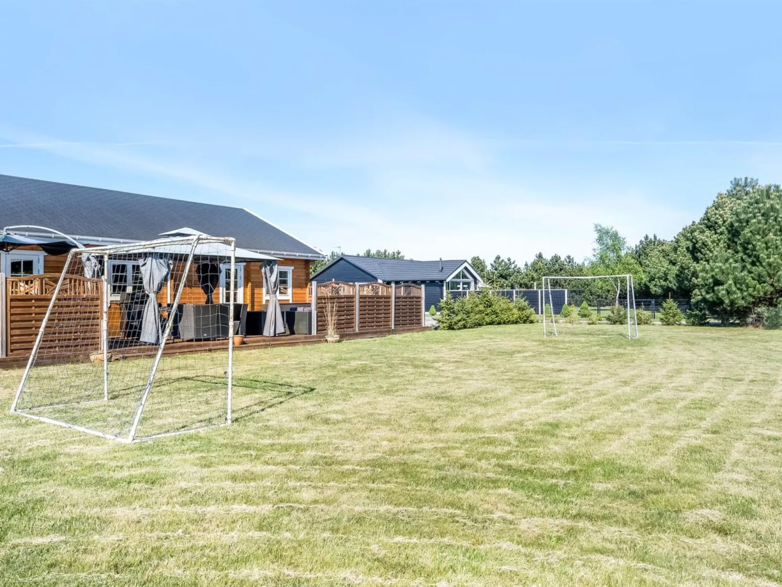 "Vicktoria" - 1.5km from the sea