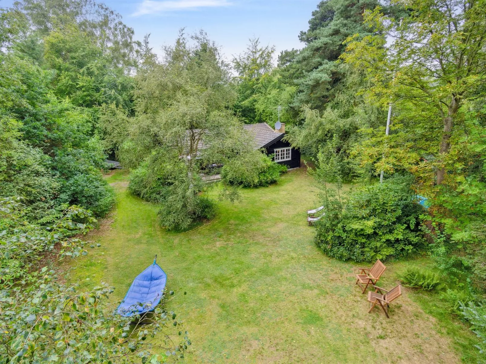 "Neela" - 300m from the sea