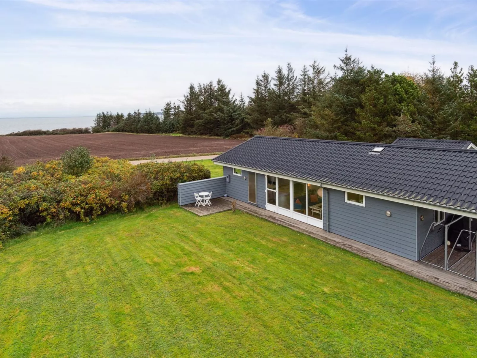 "Luchia" - 200m to the fjord