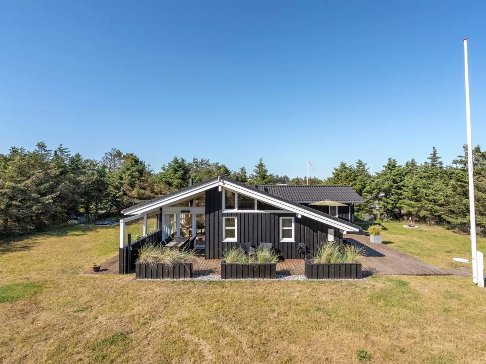 "Gun" - 450m from the sea