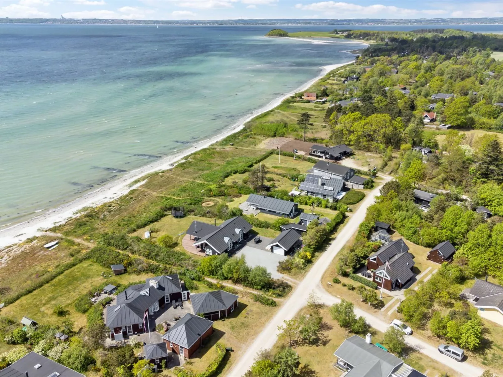 "Elspeth" - 25m from the sea