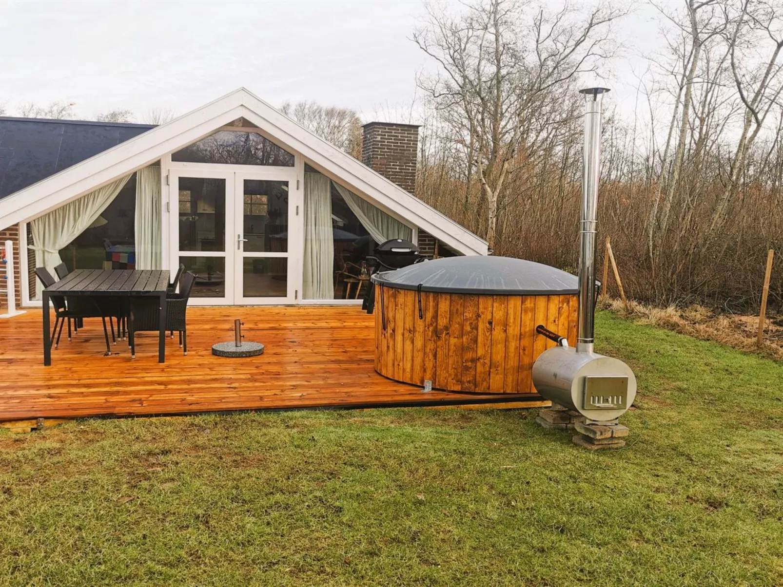 "Anu" - 300m to the fjord-Dedans