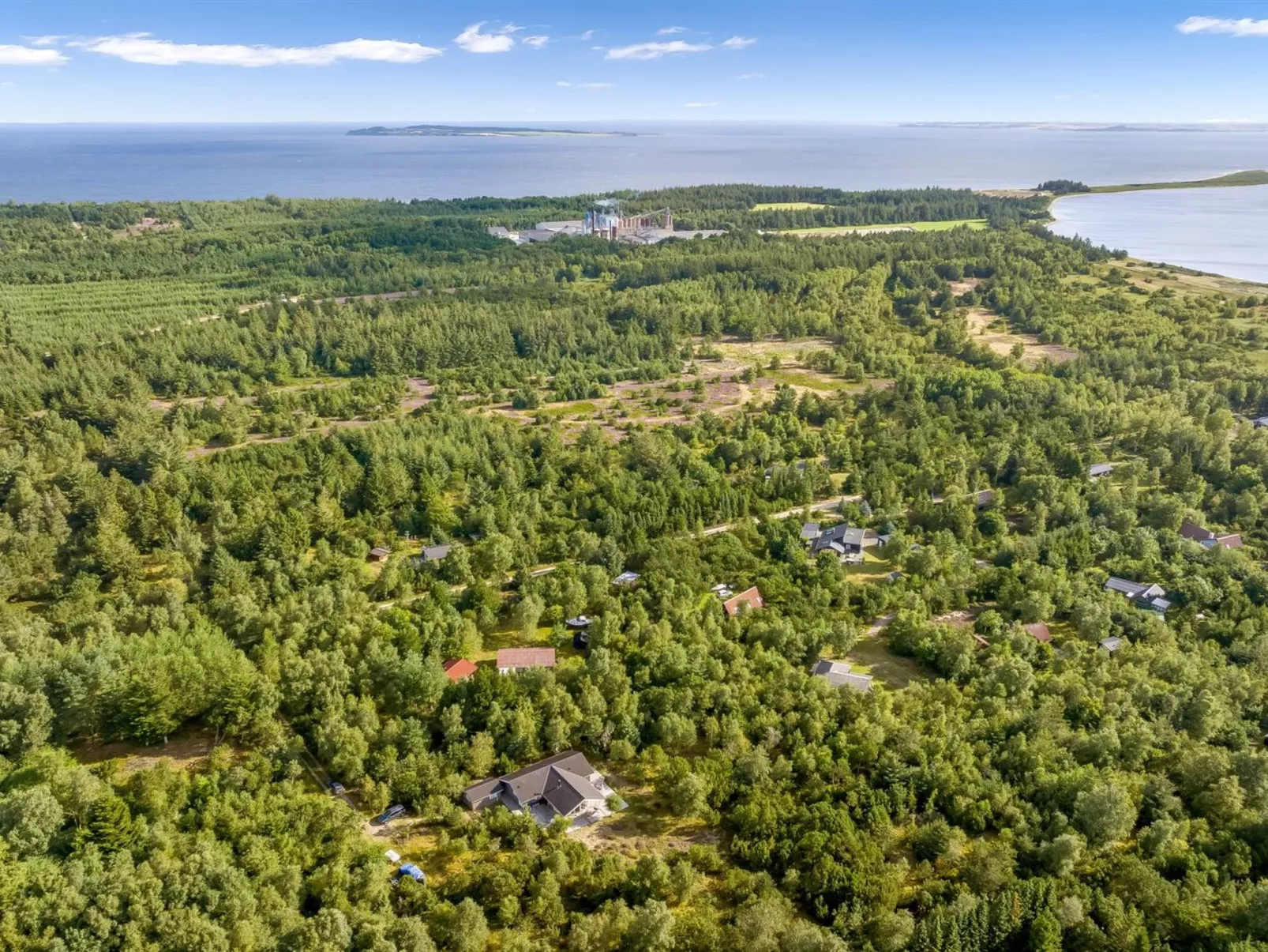 "Guri" - 600m to the fjord