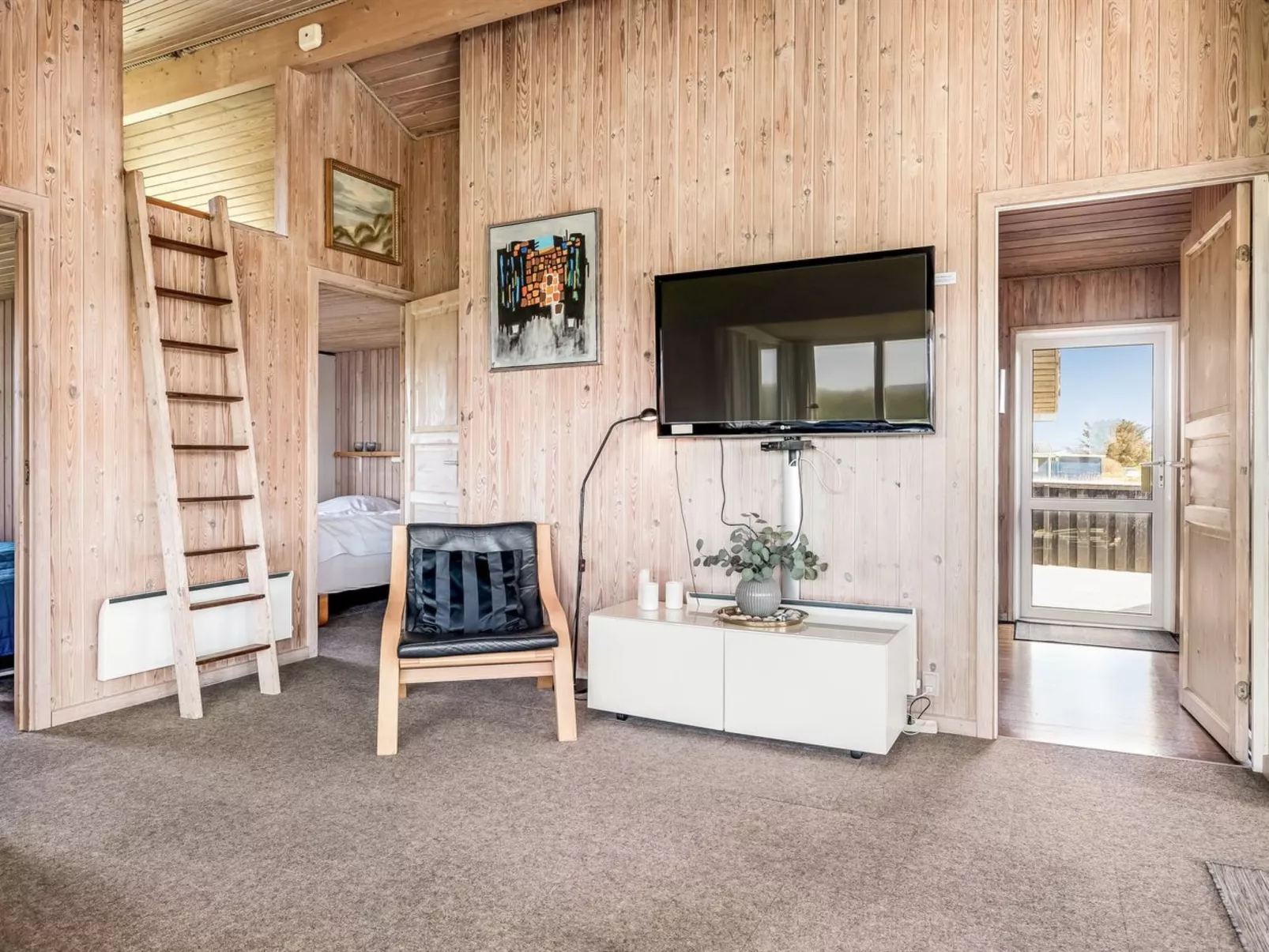 "Arild" - 300m from the sea