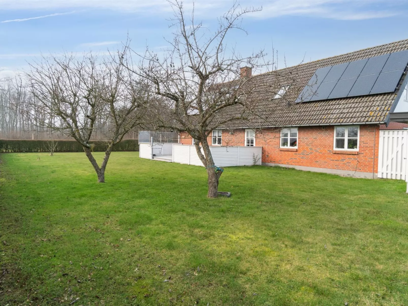 "Josie" - 700m from the sea