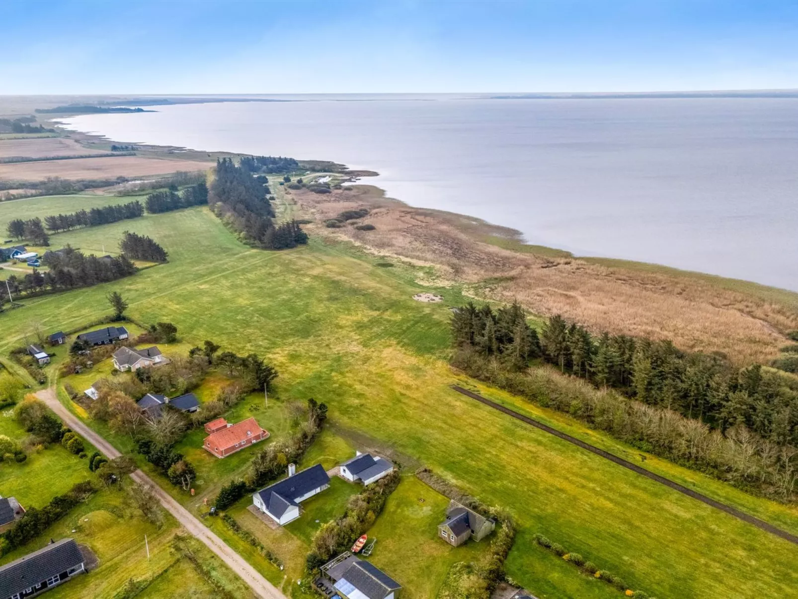 "Moreen" - 200m to the fjord