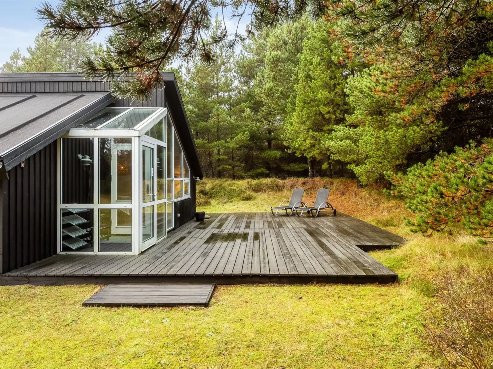 "Emila" - 2.2km from the sea