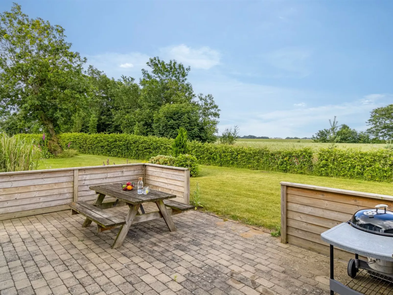 "Thrine" - 24km from the sea