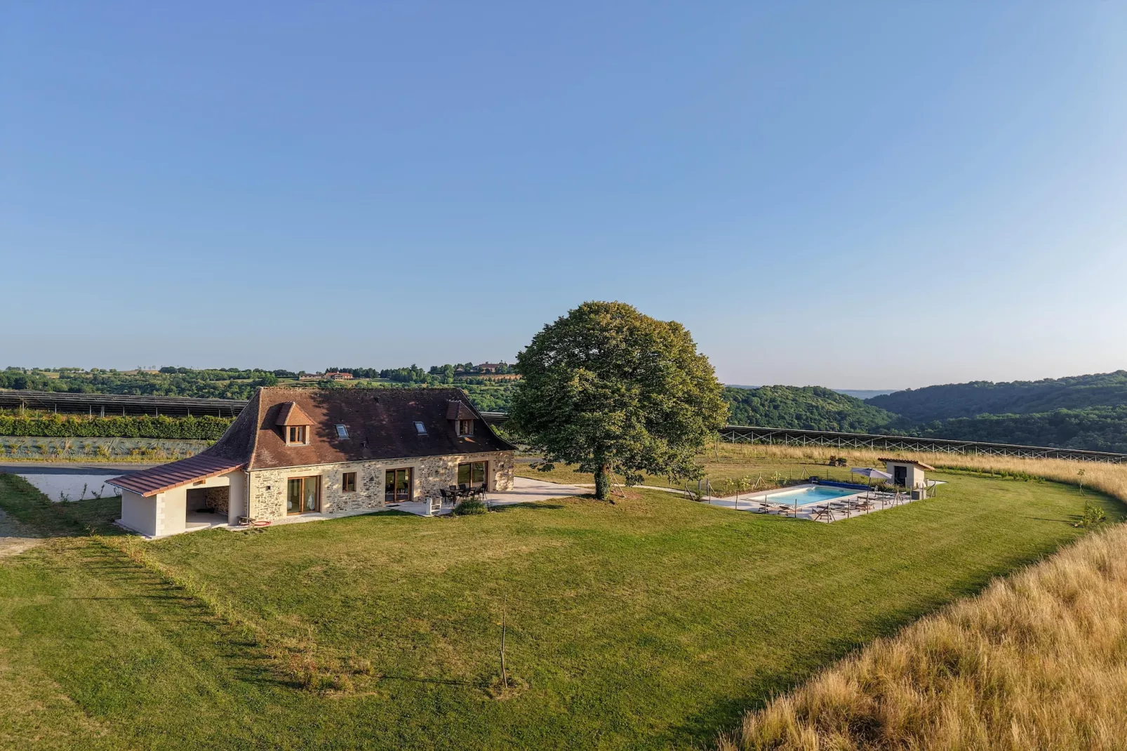 La Pépinière-Außenbereich Sommer