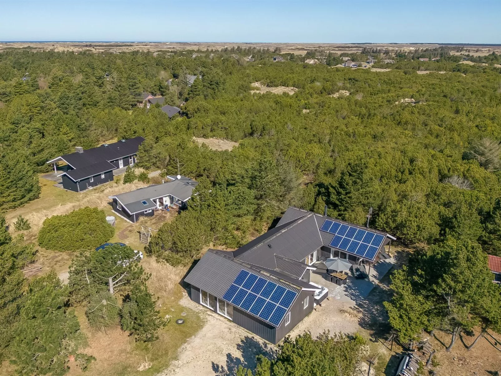 "Allen" - 1km from the sea